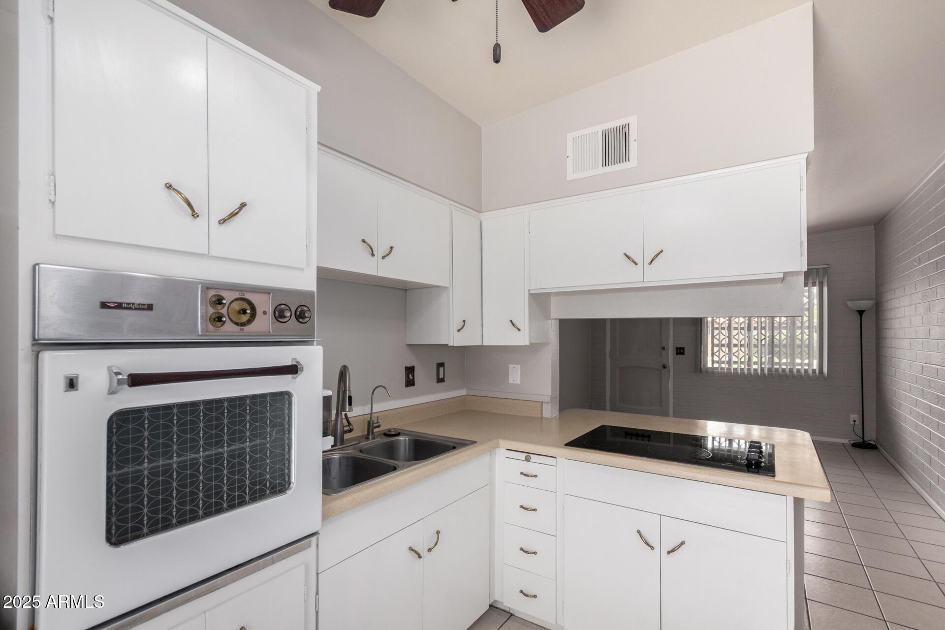 373 N EVERGREEN Street