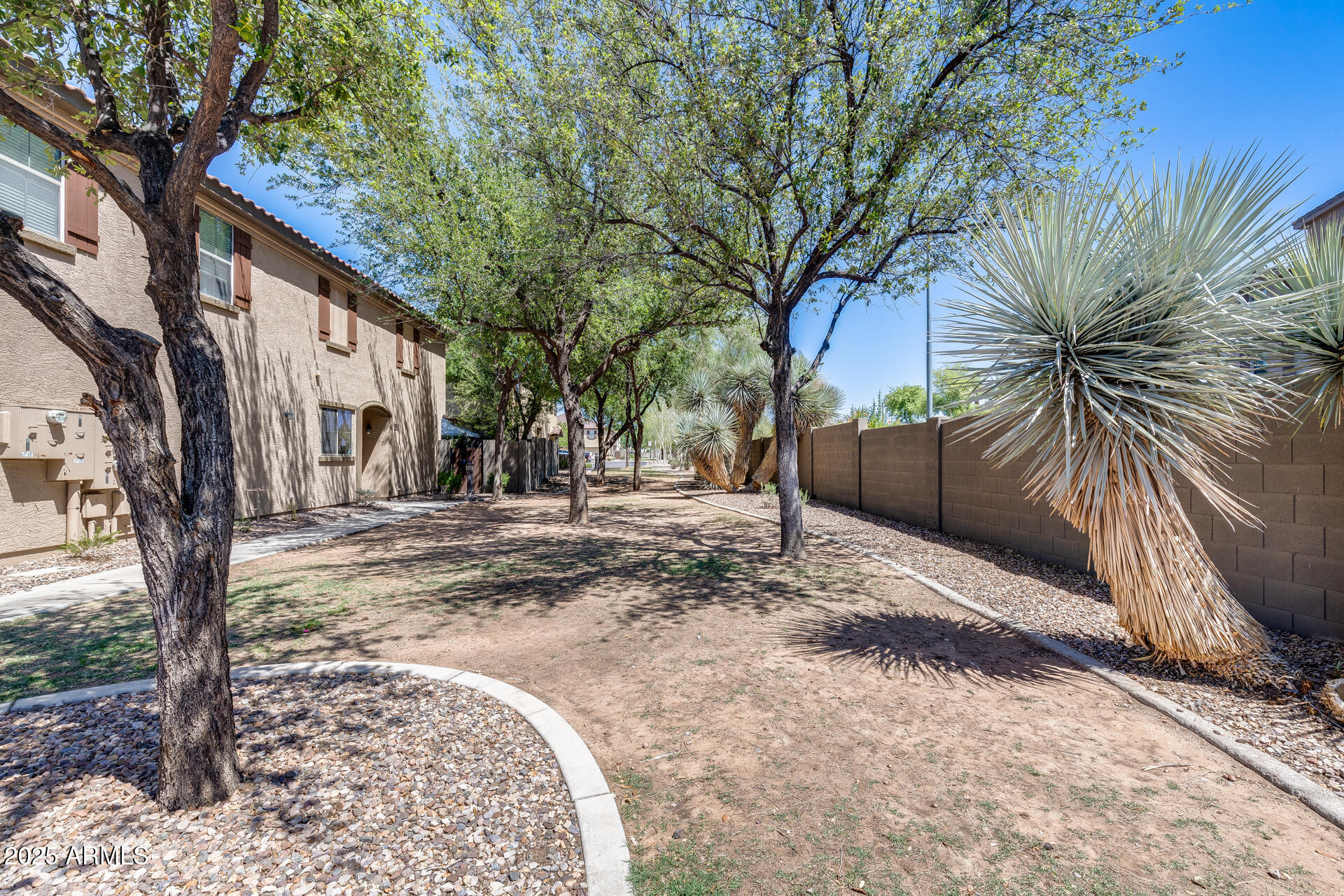1265 S Aaron Street, 277
