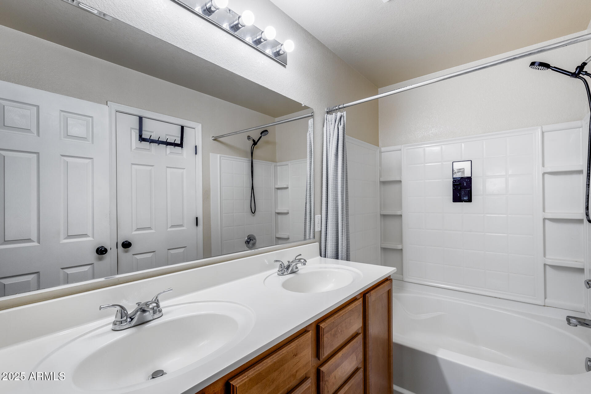 1265 S Aaron Street, 277