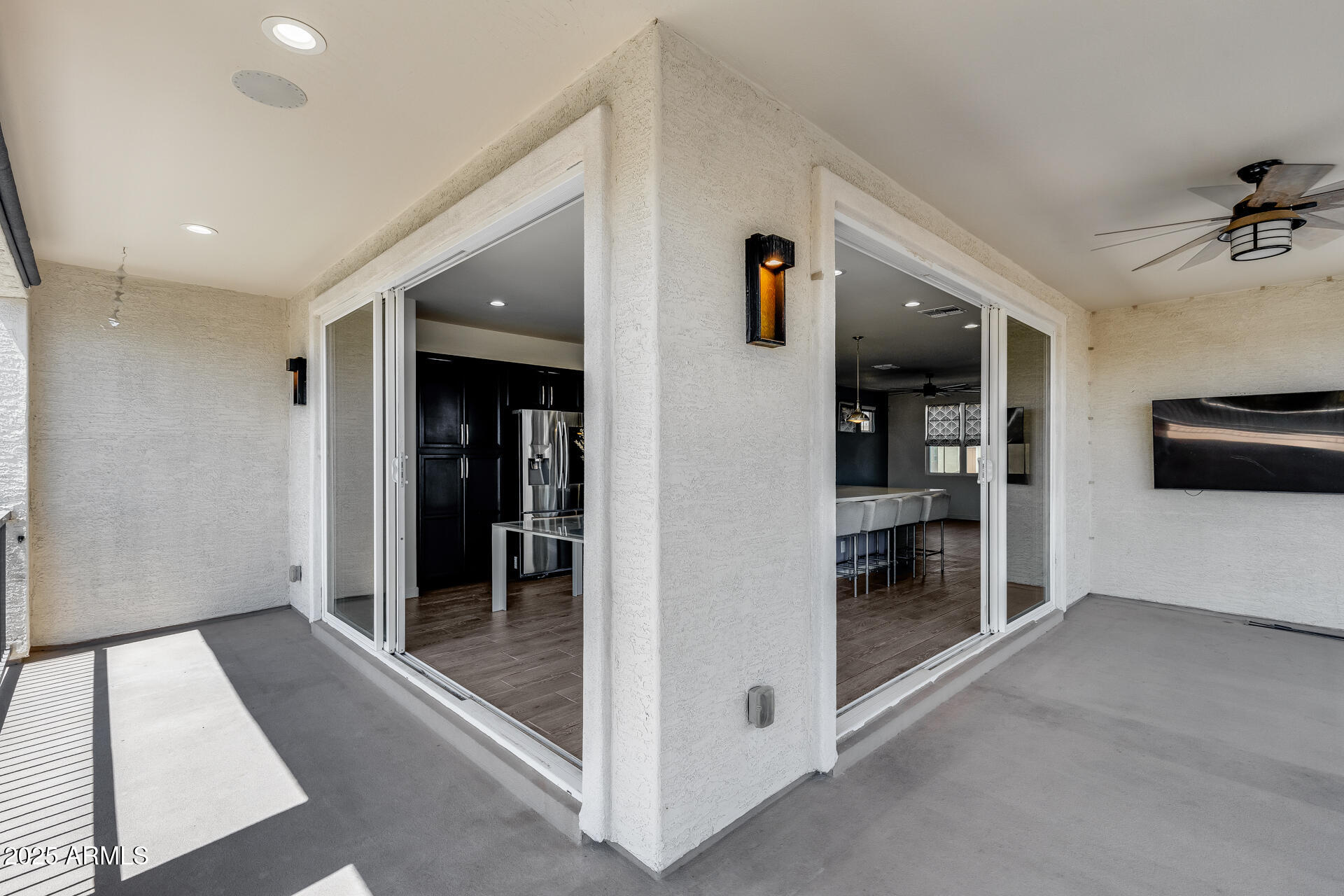 709 W FLINTLOCK Way