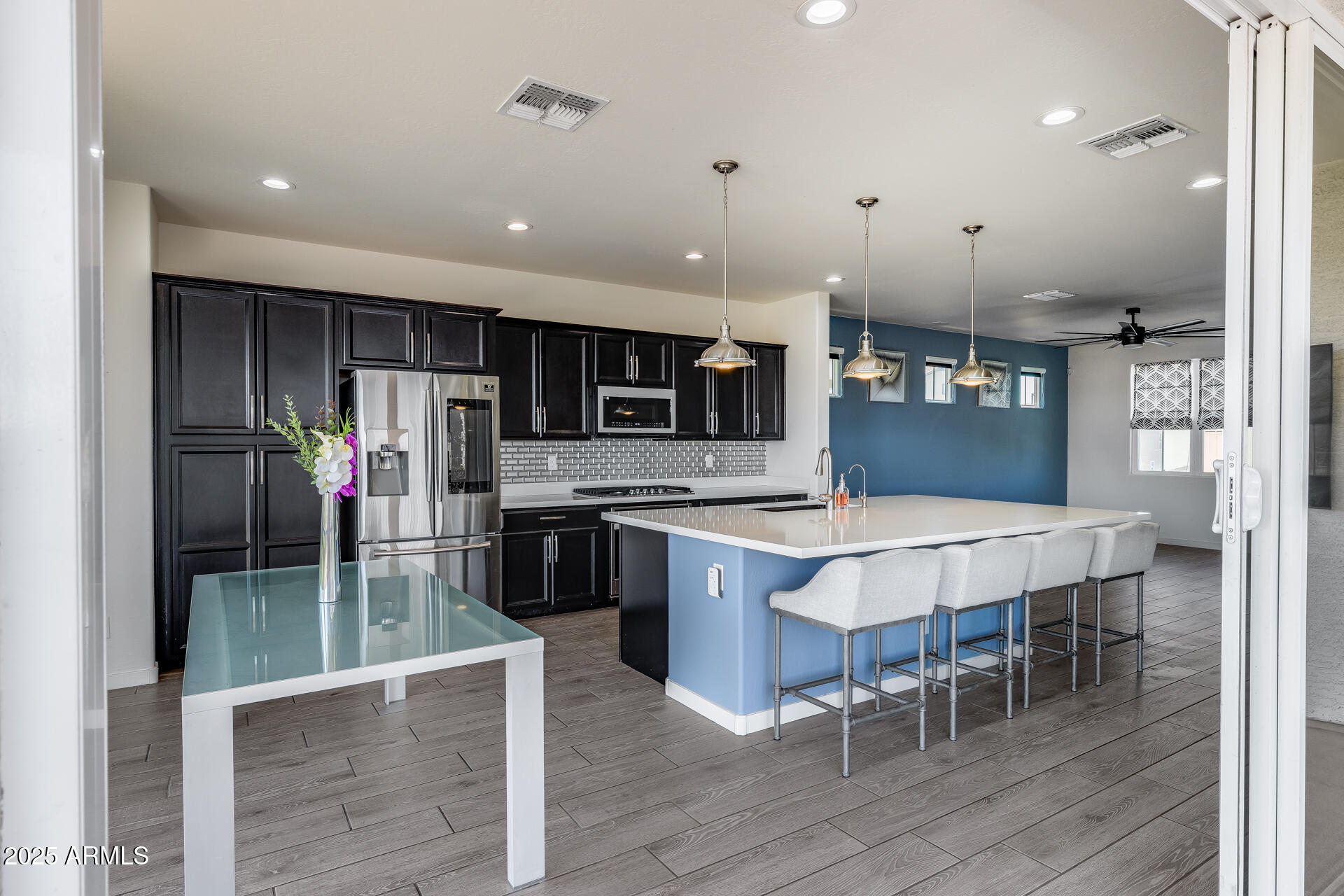 709 W FLINTLOCK Way