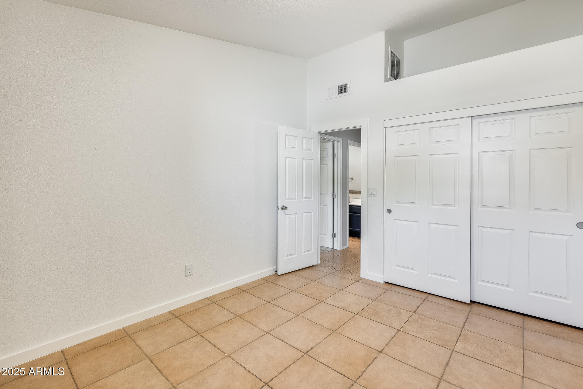 2545 E GRANITE VIEW Drive