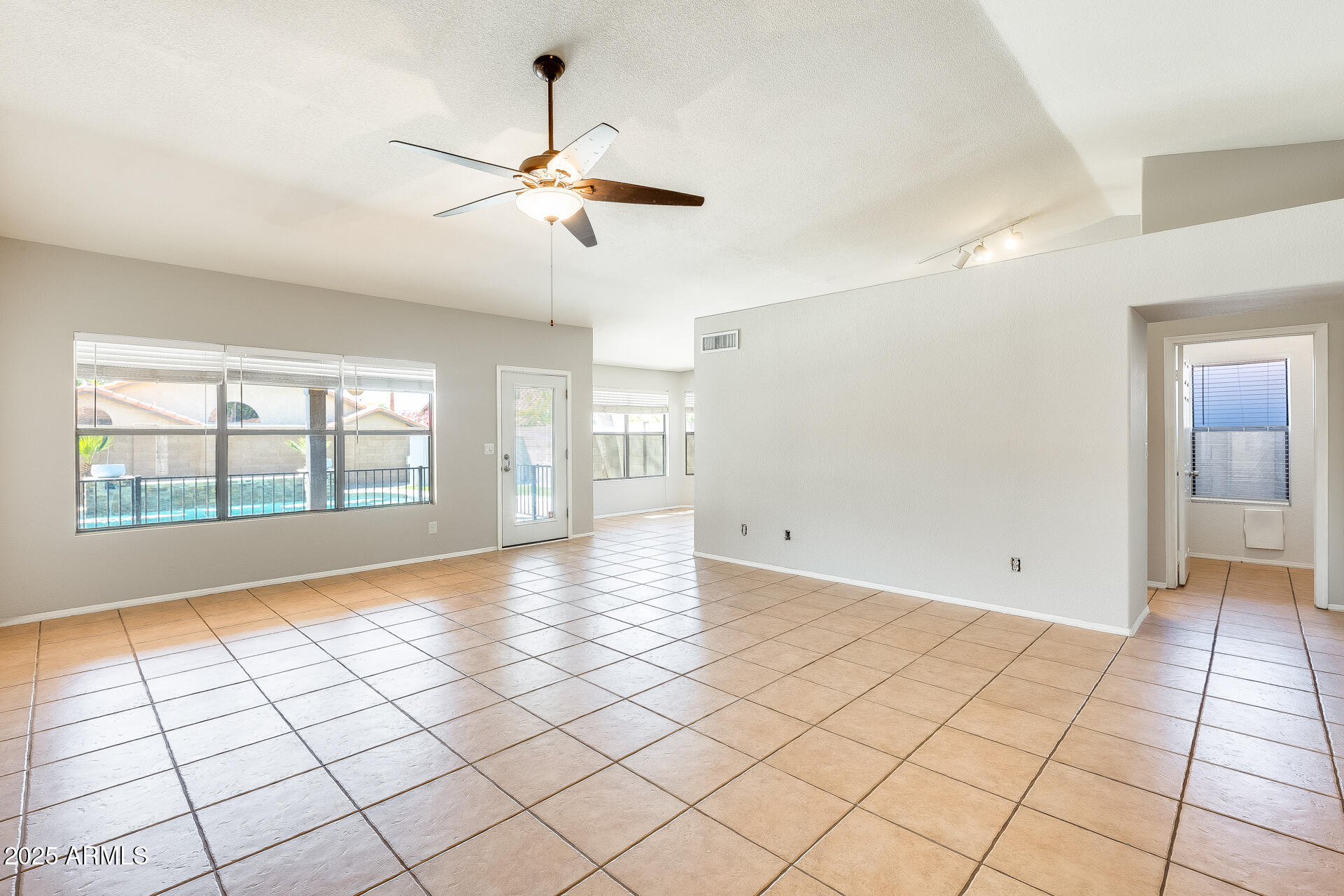 2545 E GRANITE VIEW Drive