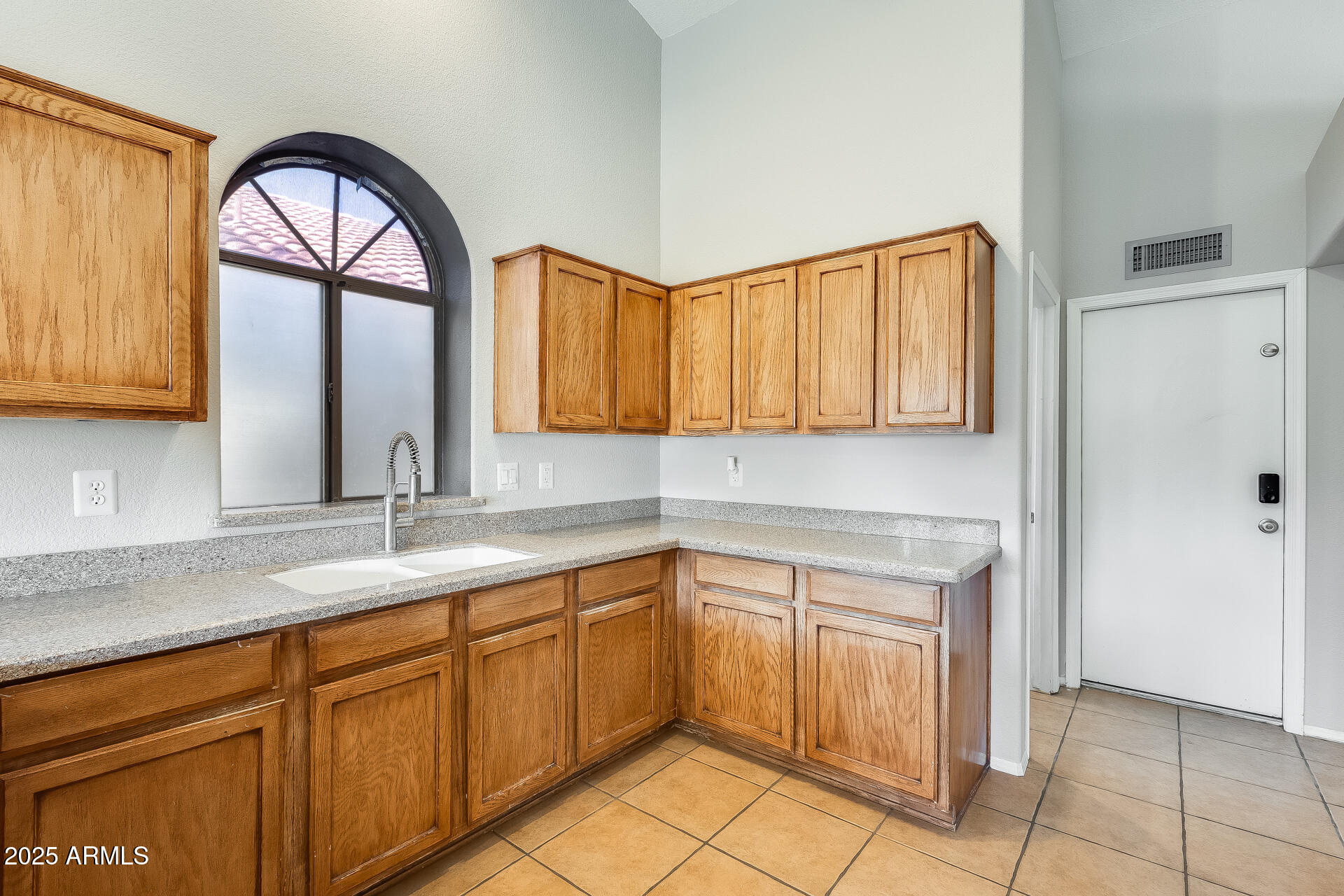 2545 E GRANITE VIEW Drive