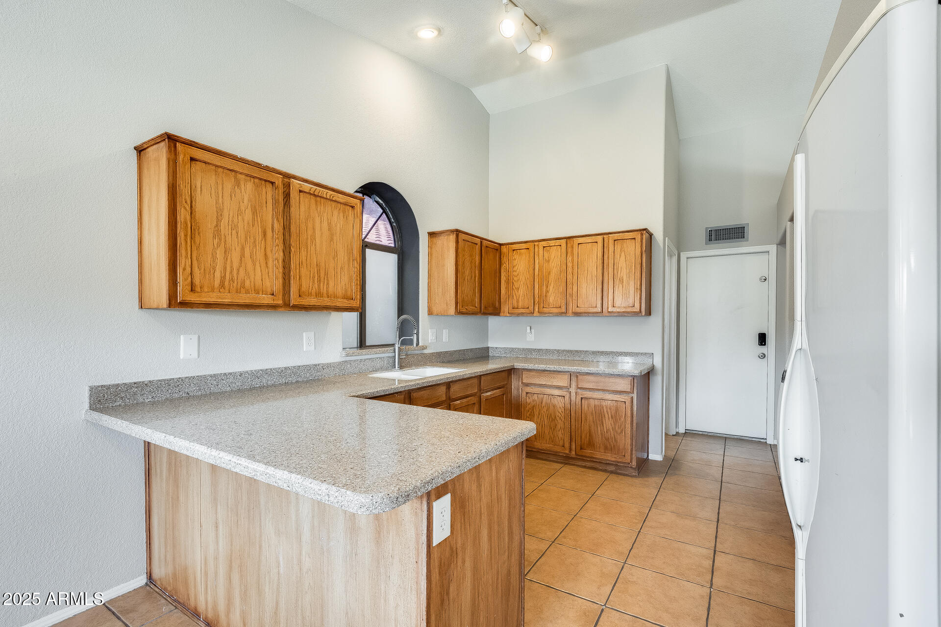2545 E GRANITE VIEW Drive