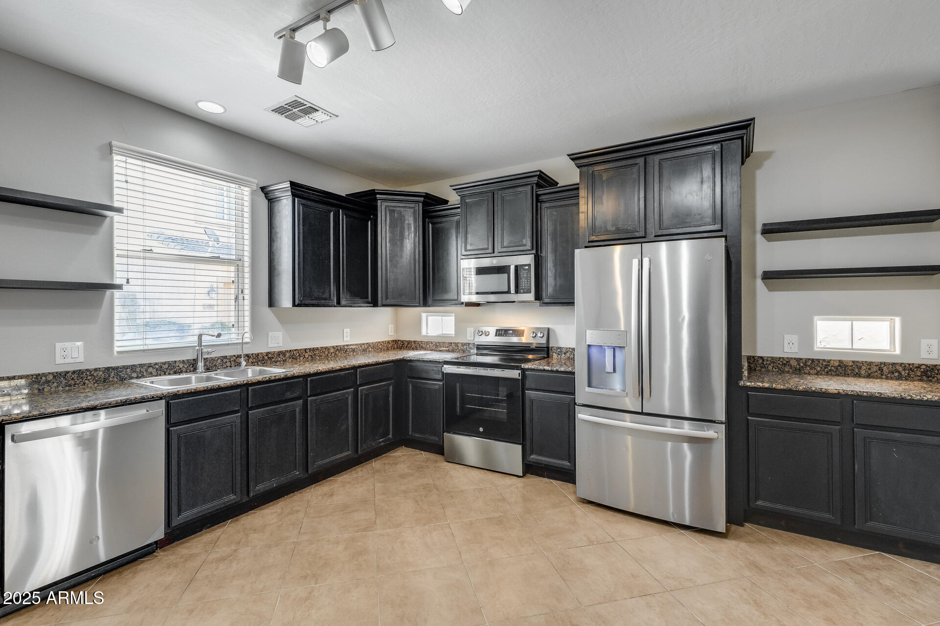 4292 E CARLA VISTA Drive