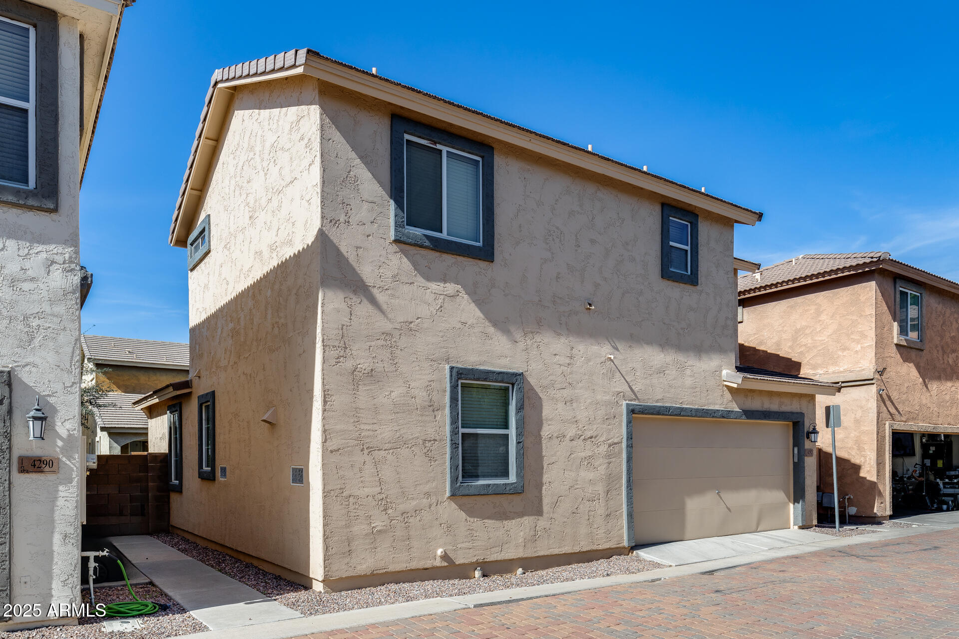 4292 E CARLA VISTA Drive