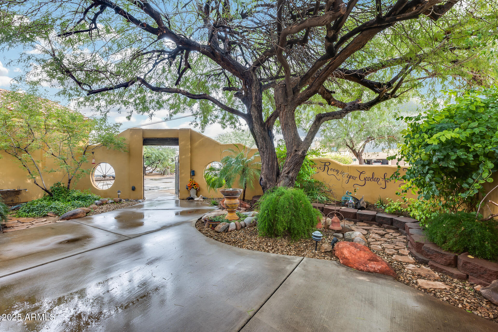 23712 N 104TH Avenue