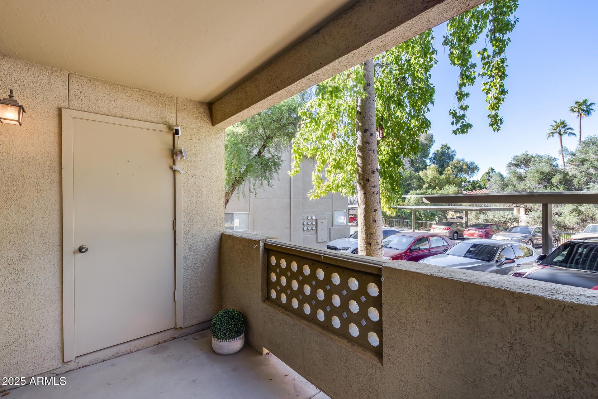 1880 E MORTEN Avenue 121