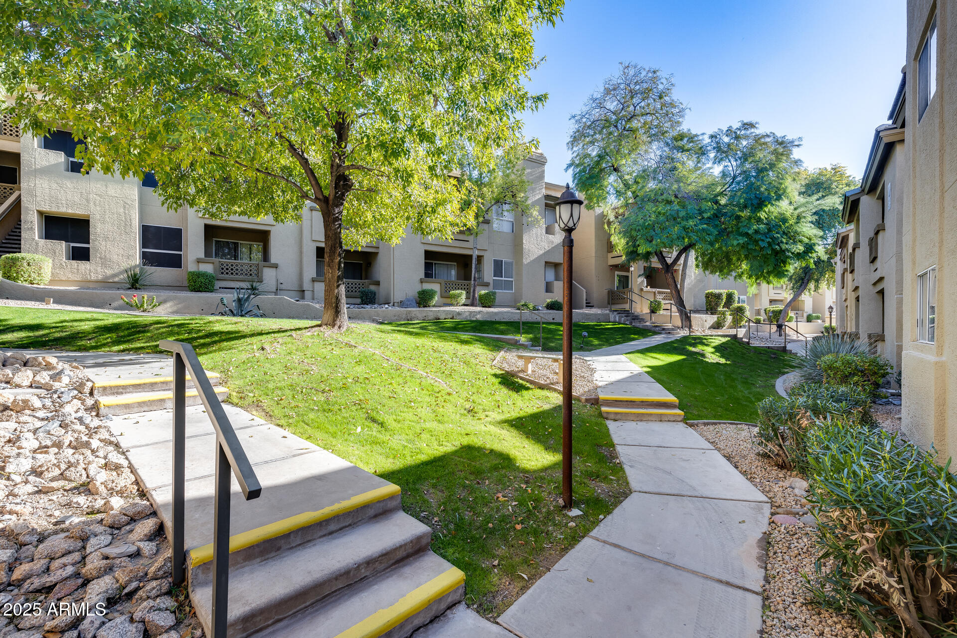 1880 E MORTEN Avenue 121