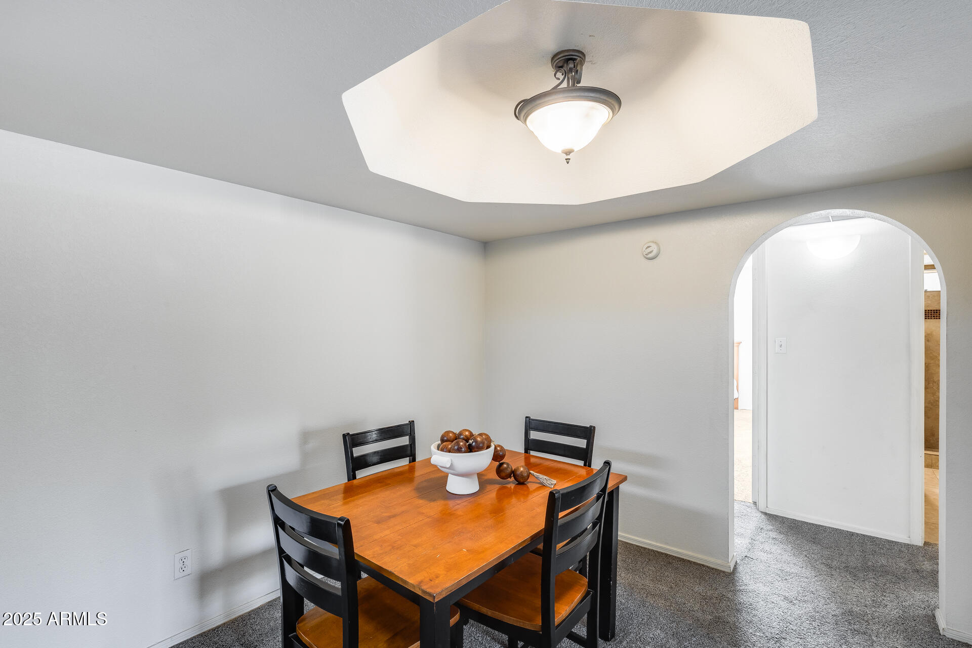 1880 E MORTEN Avenue 121