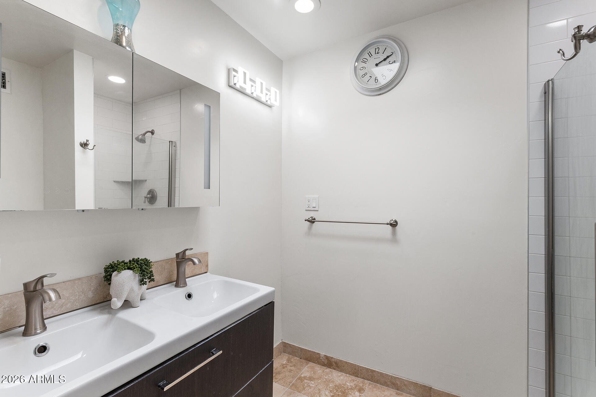 1885 E KIRKLAND Lane