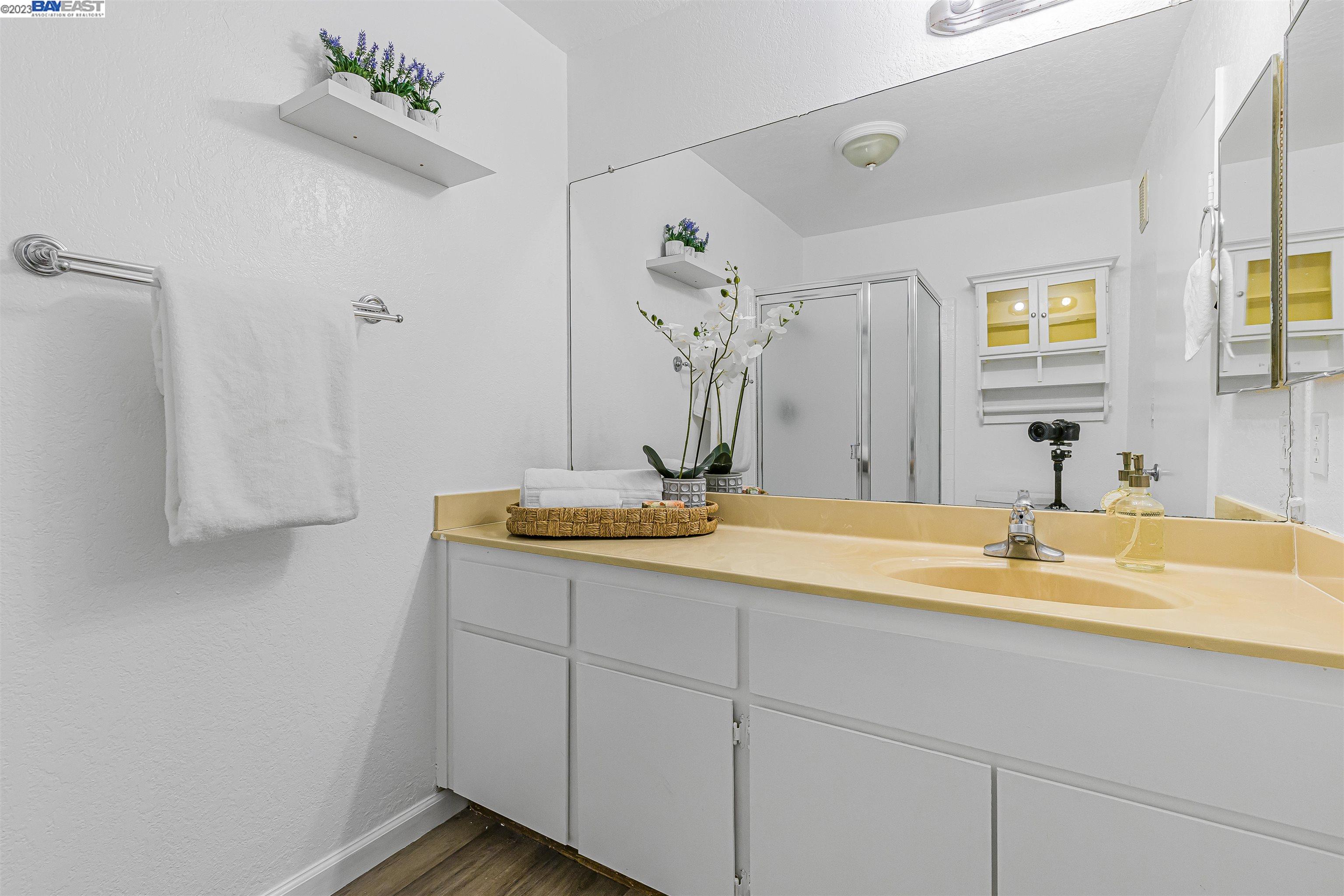 3300 Wolcott Cmn # 104