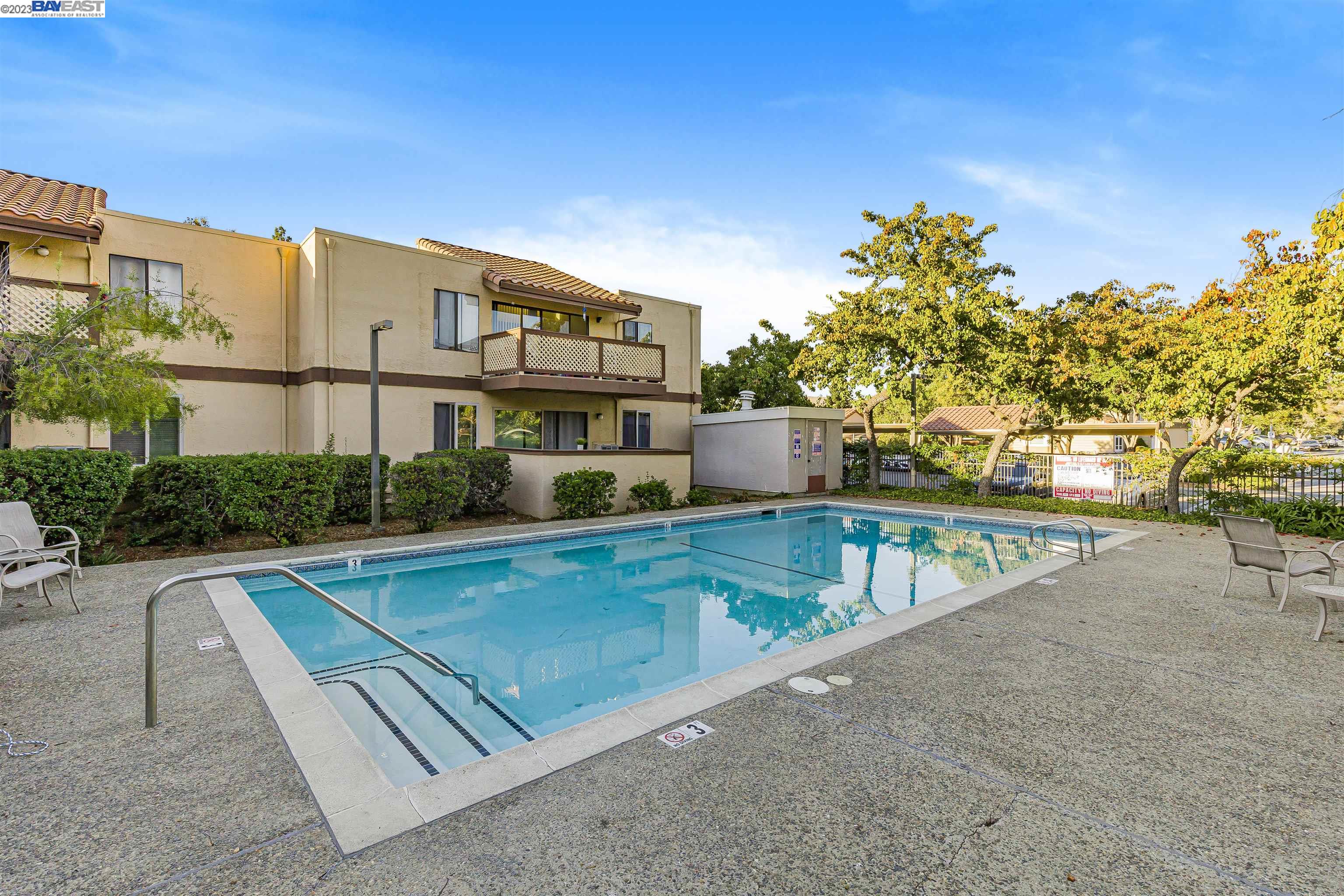 3300 Wolcott Cmn # 104