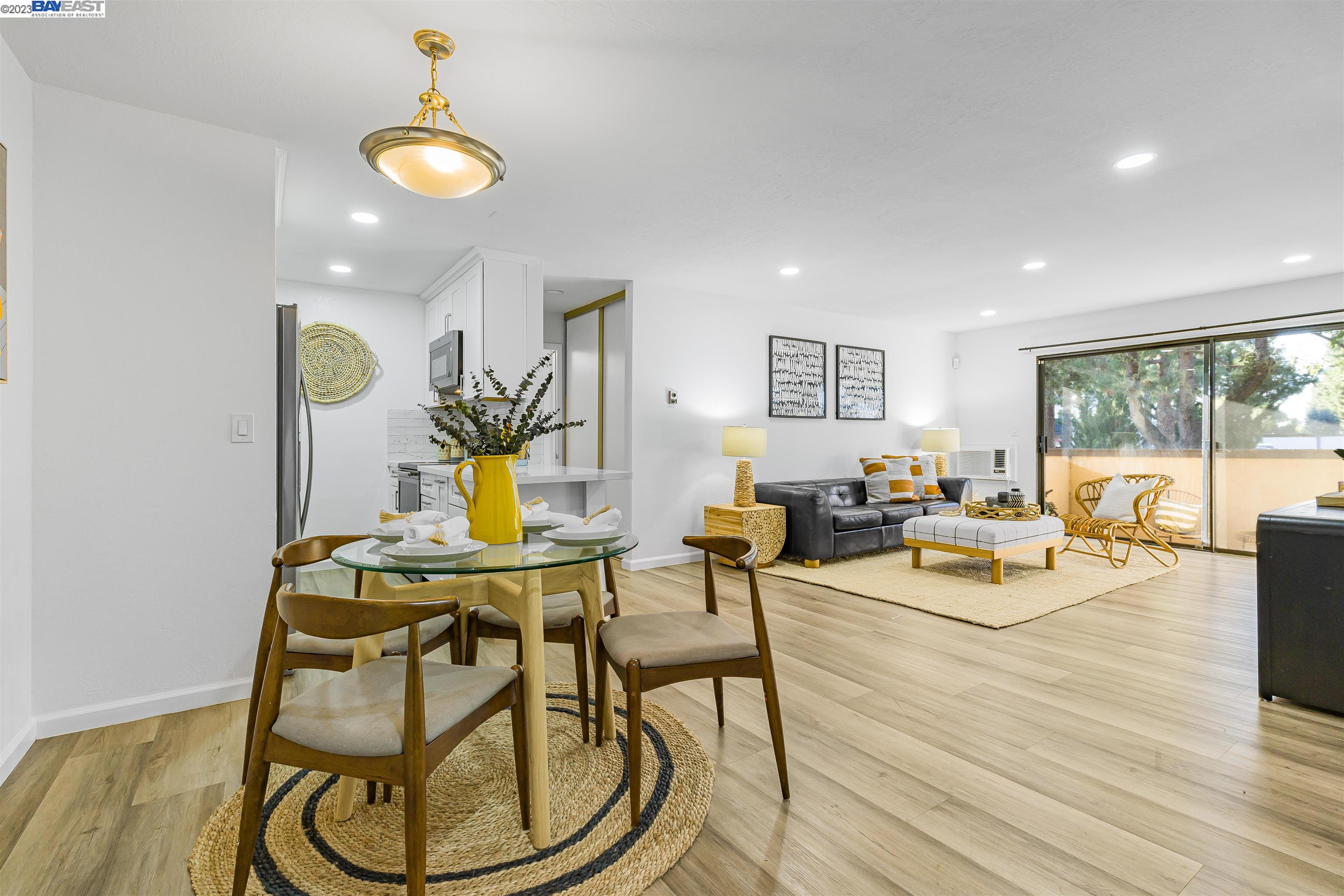 3300 Wolcott Cmn # 104