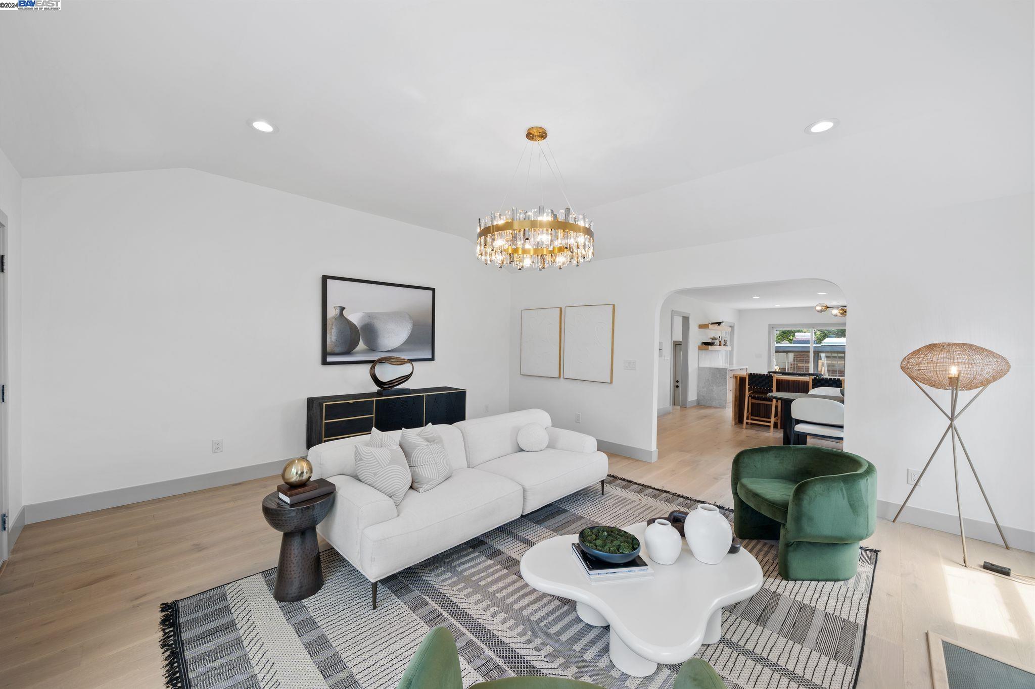 3282 Madera Ave