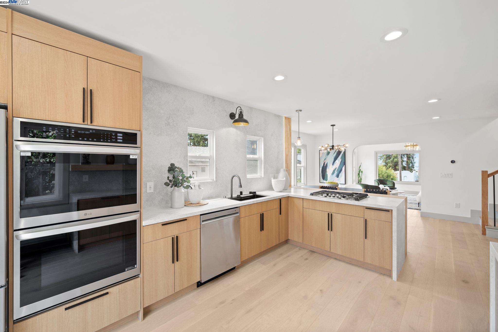 3282 Madera Ave