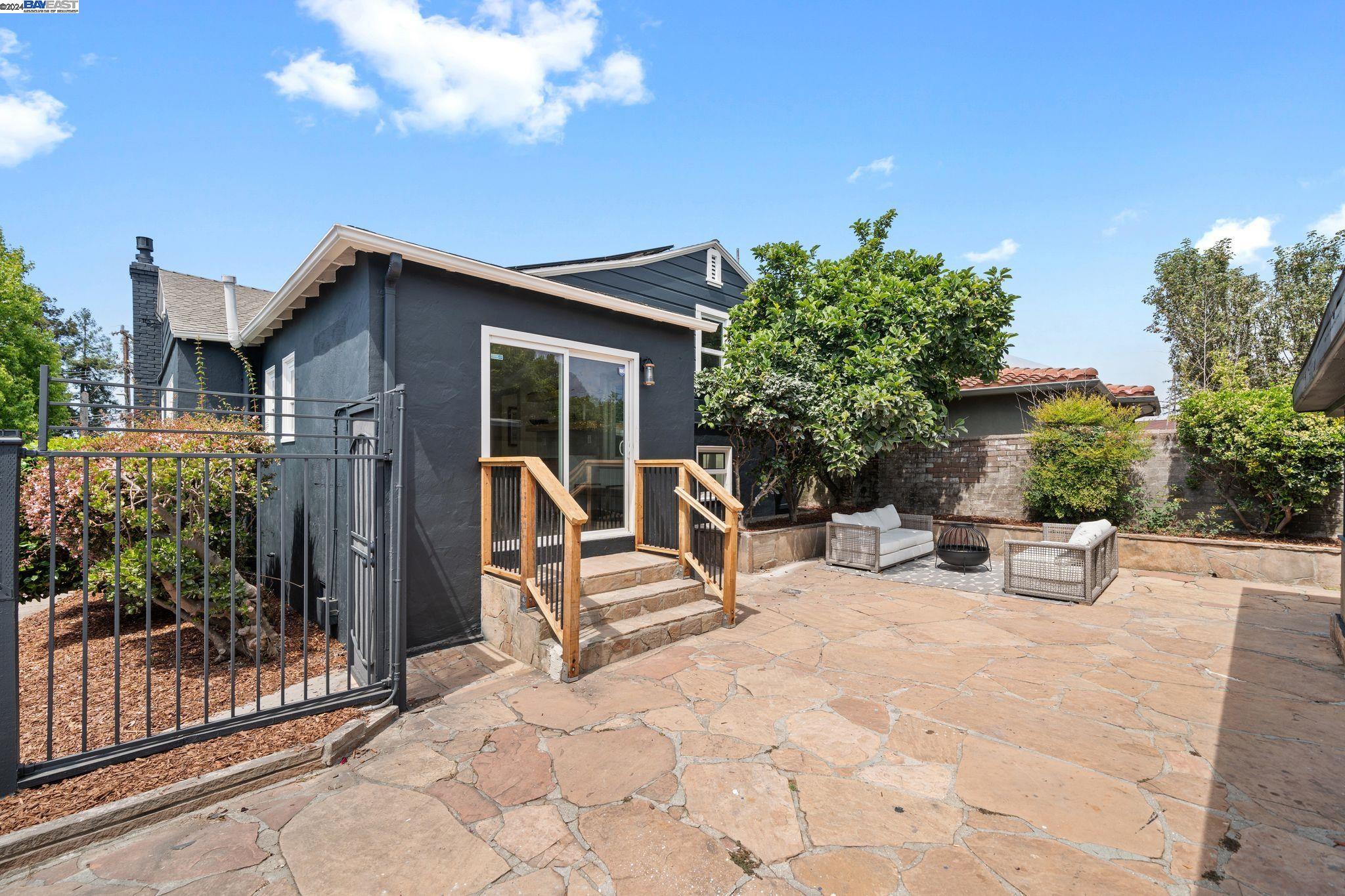 3282 Madera Ave