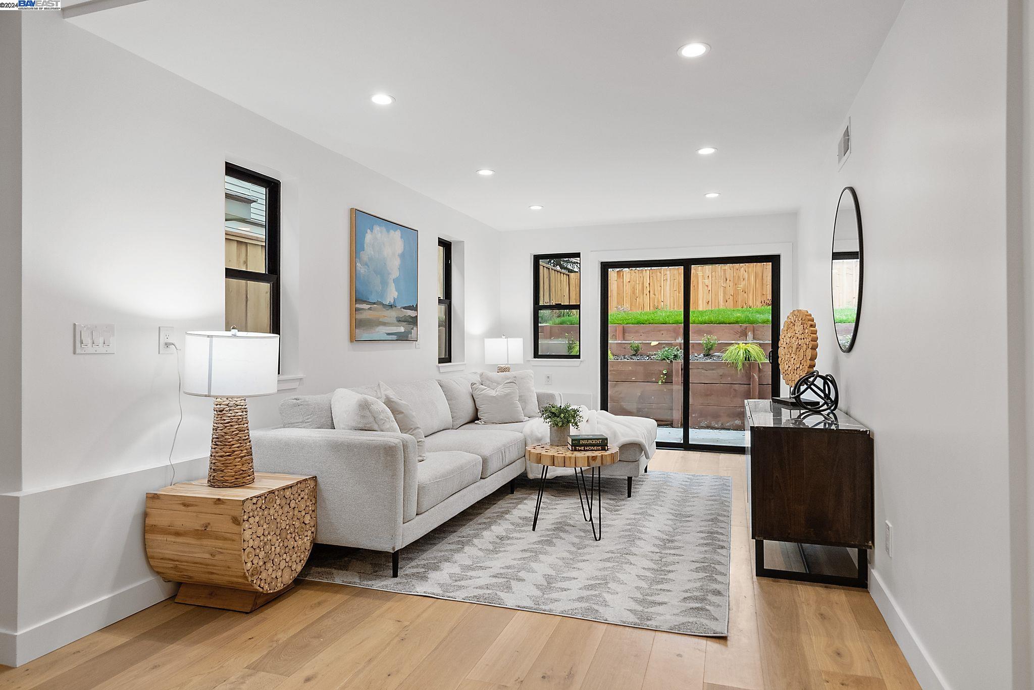 3107 Deakin