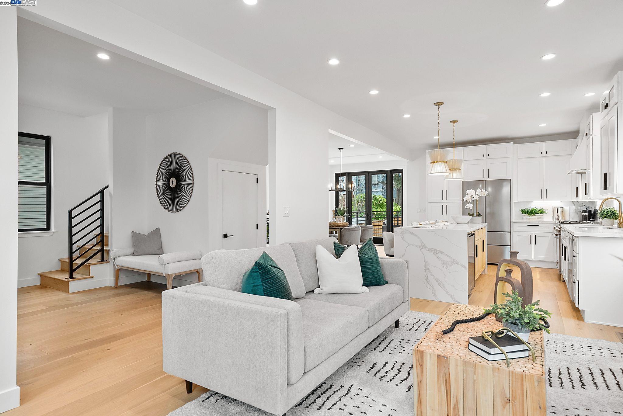 3107 Deakin
