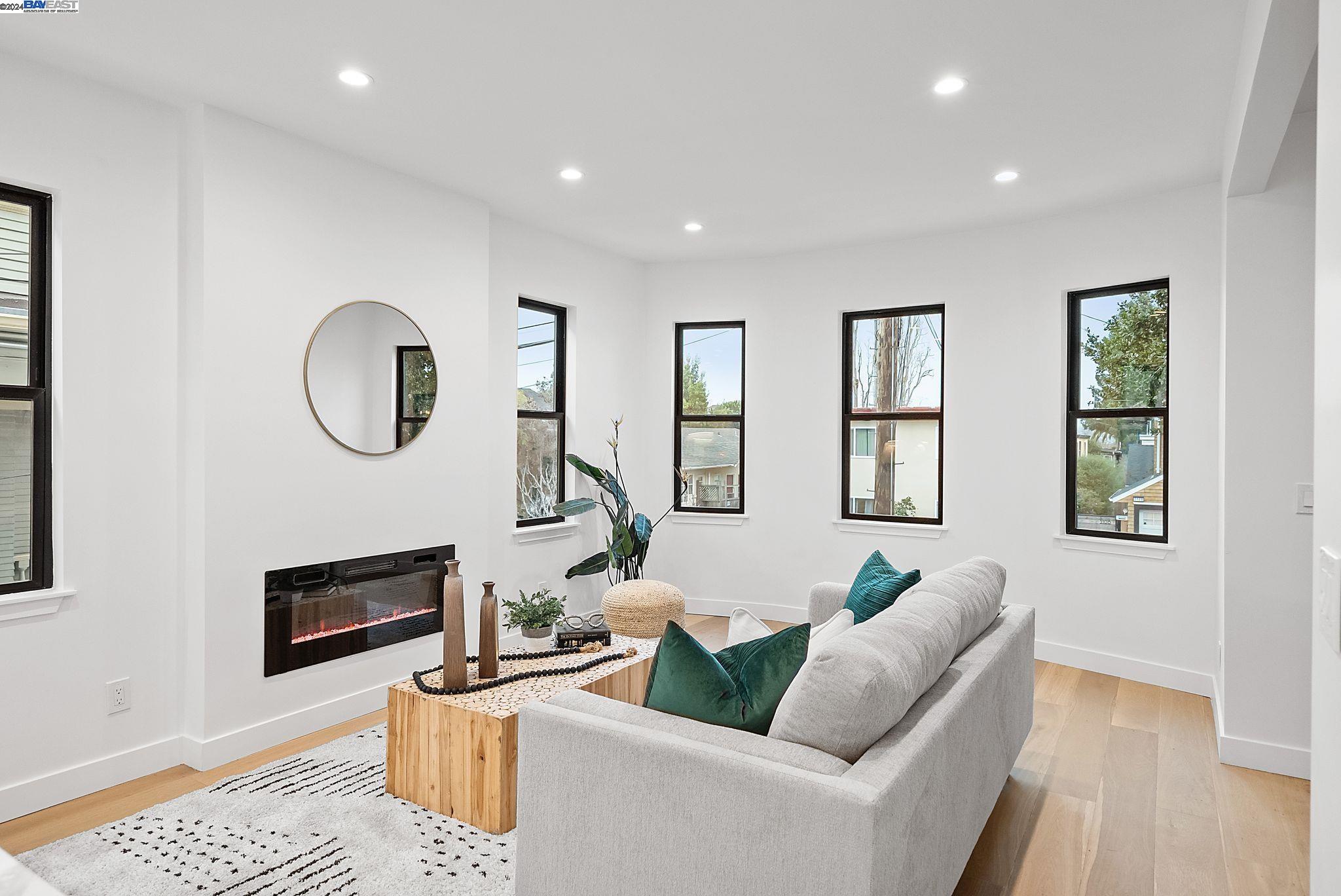 3107 Deakin