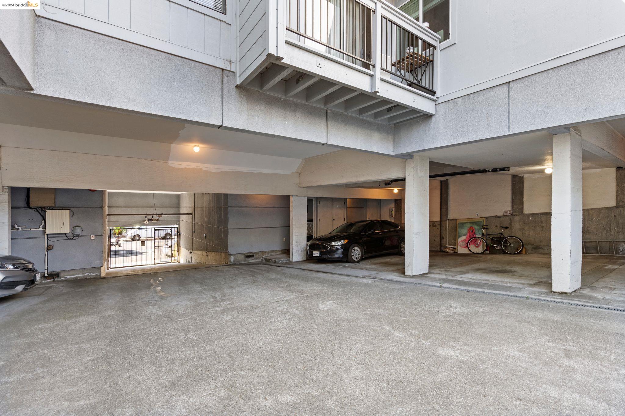 2401 Park Blvd # 7