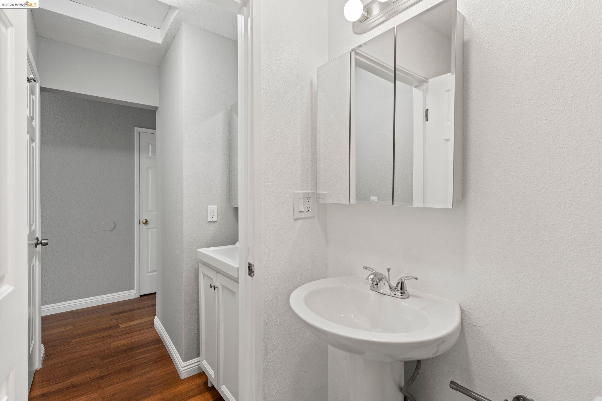 2401 Park Blvd # 7