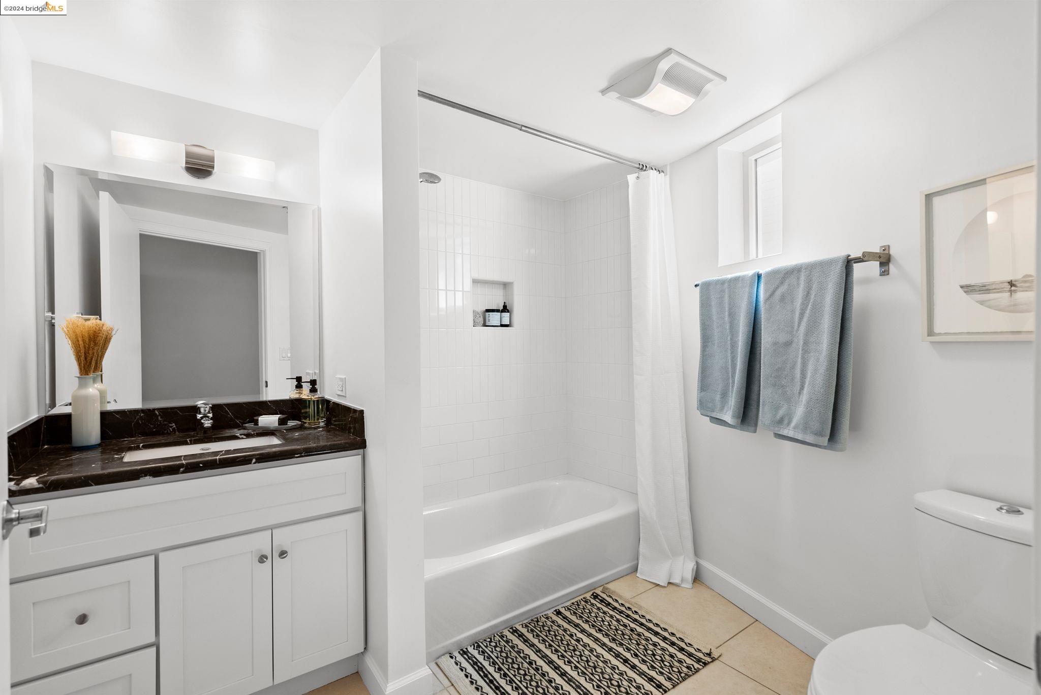 485 W Macarthur Blvd # 403