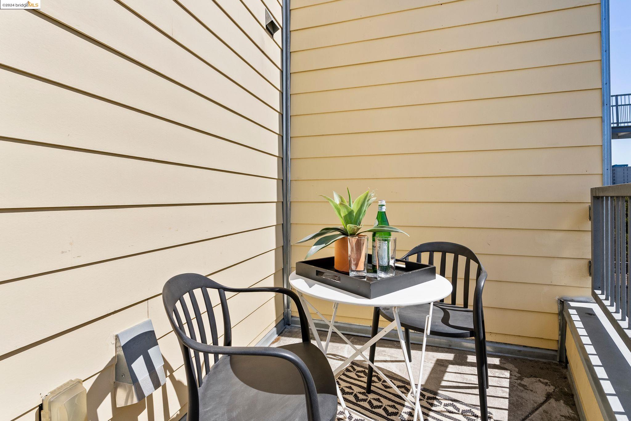 485 W Macarthur Blvd # 403