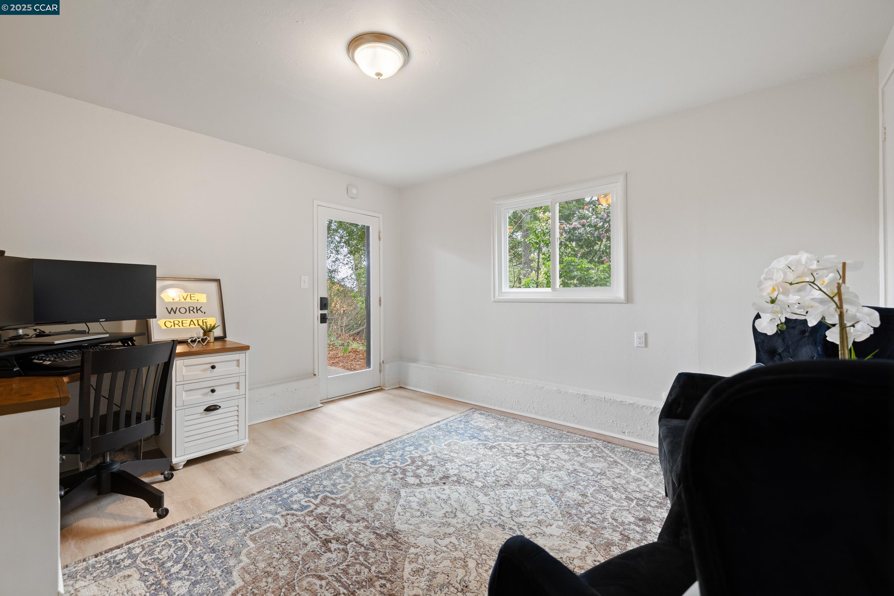 256 Fairlawn Dr