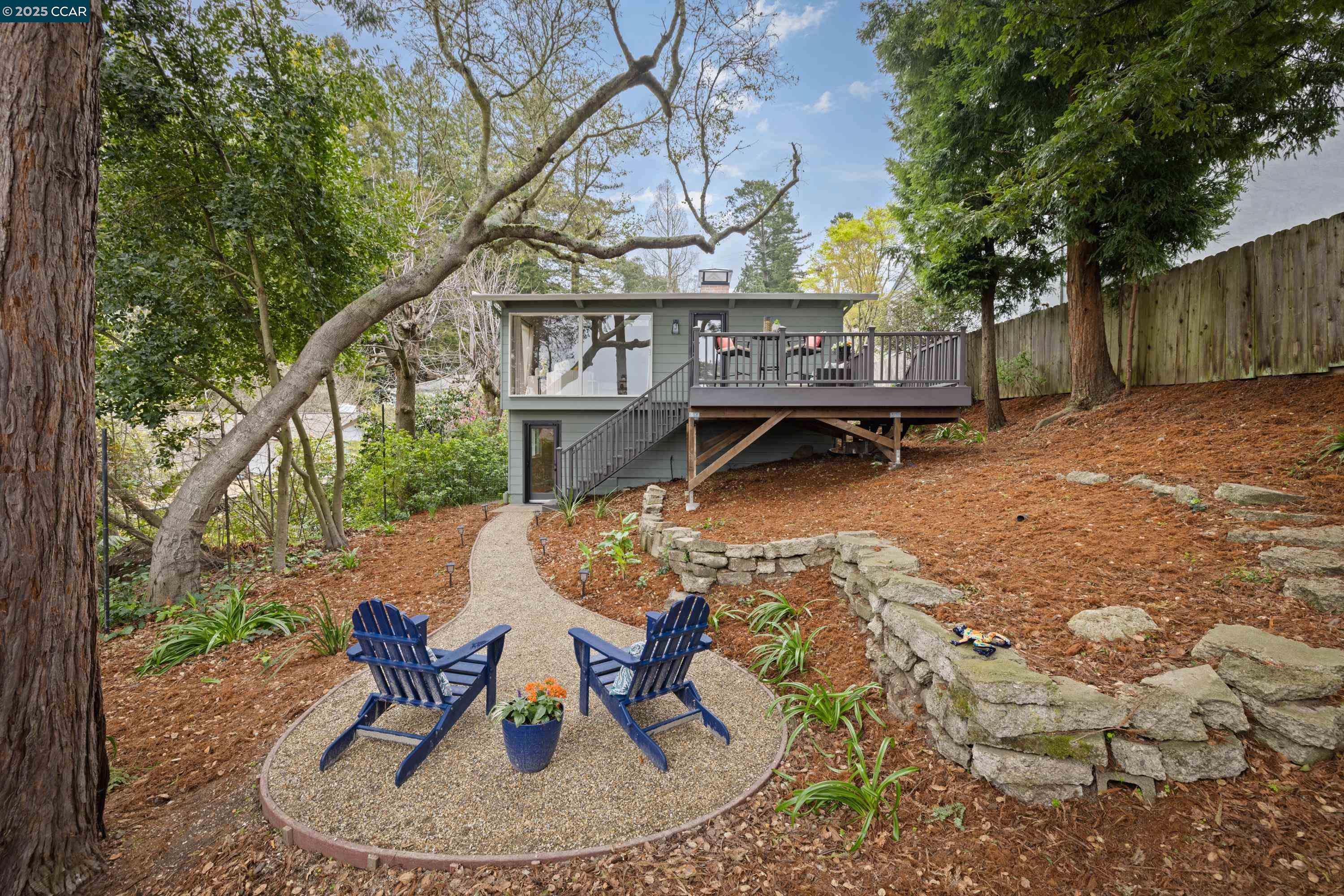 256 Fairlawn Dr