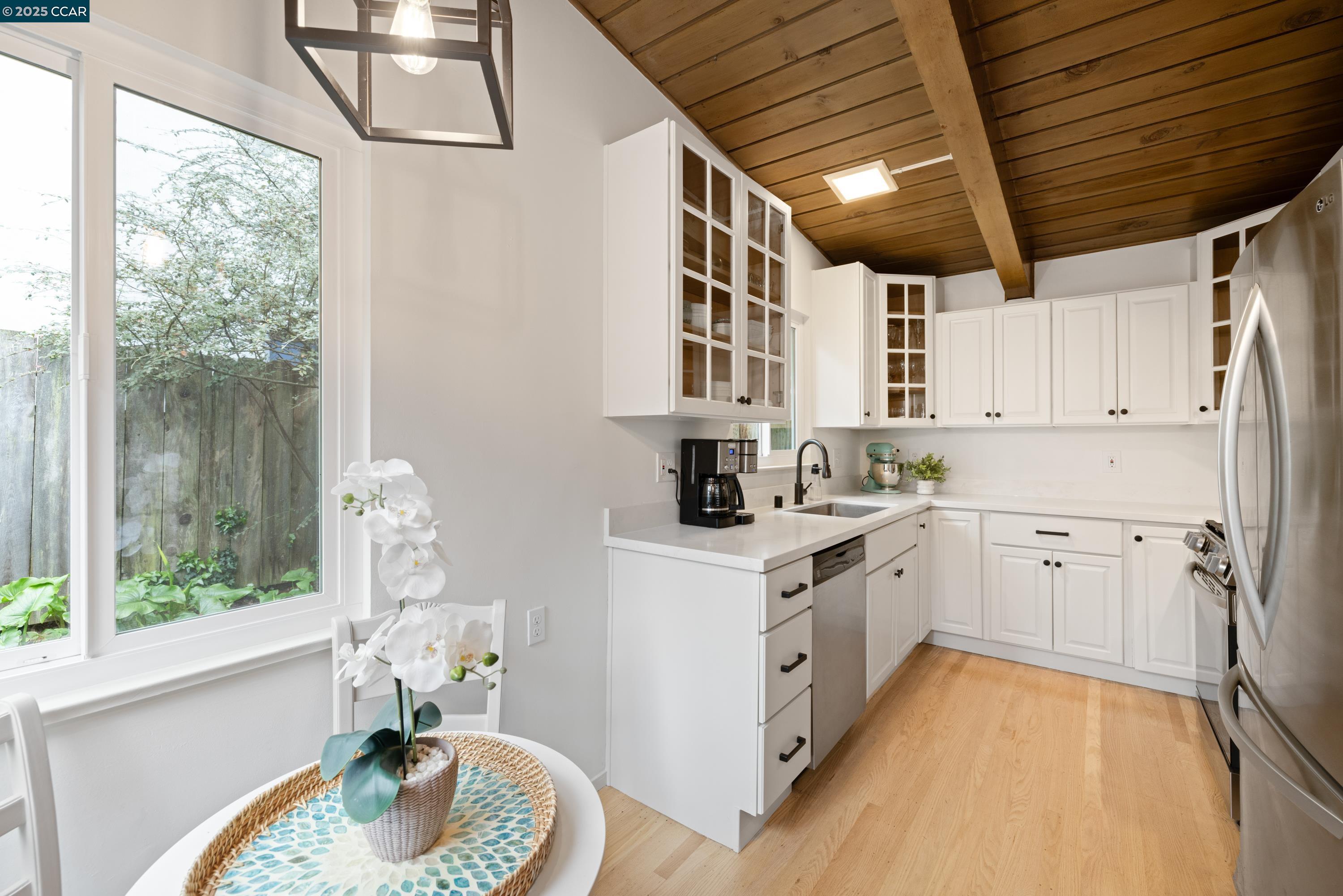 256 Fairlawn Dr