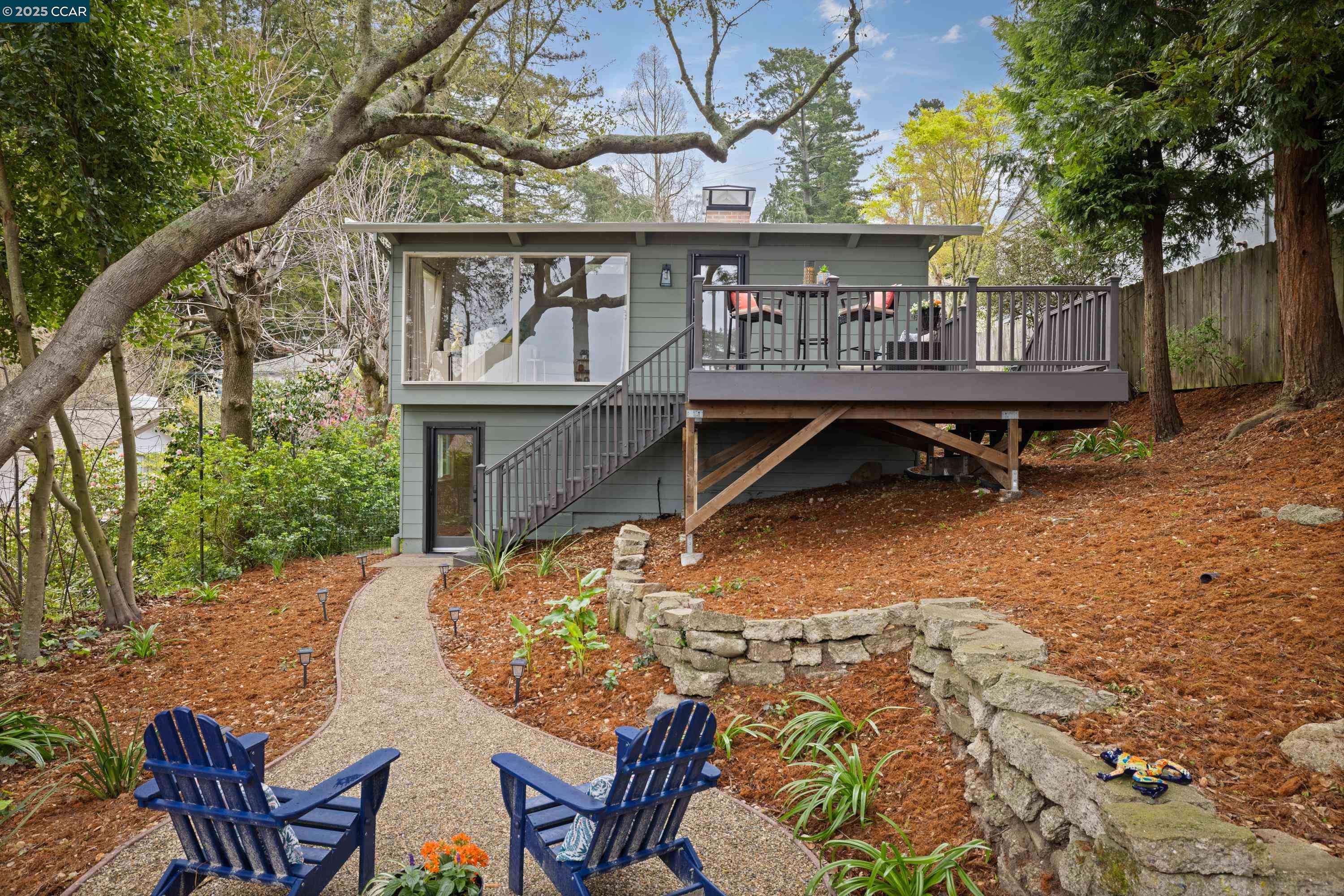 256 Fairlawn Dr
