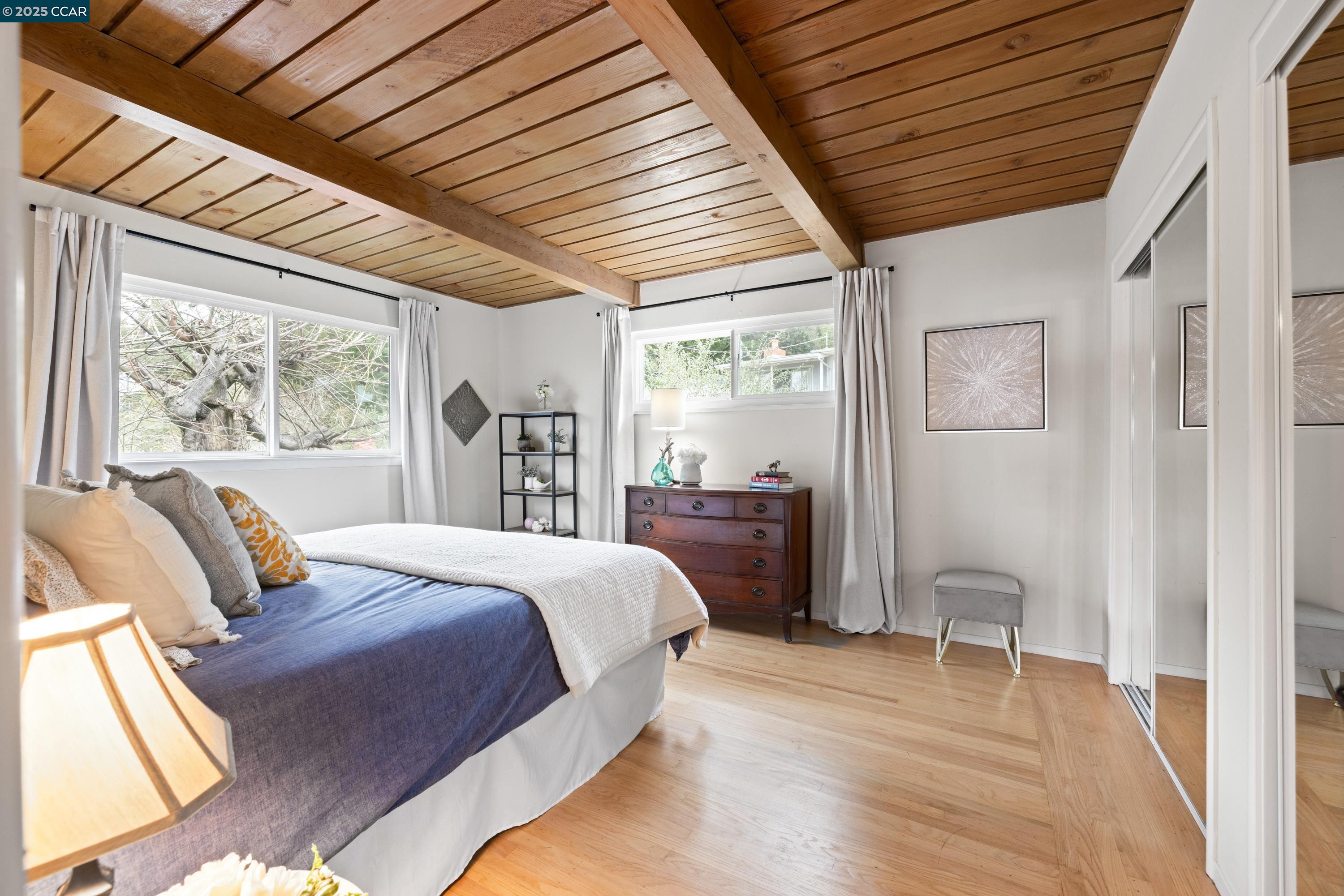 256 Fairlawn Dr