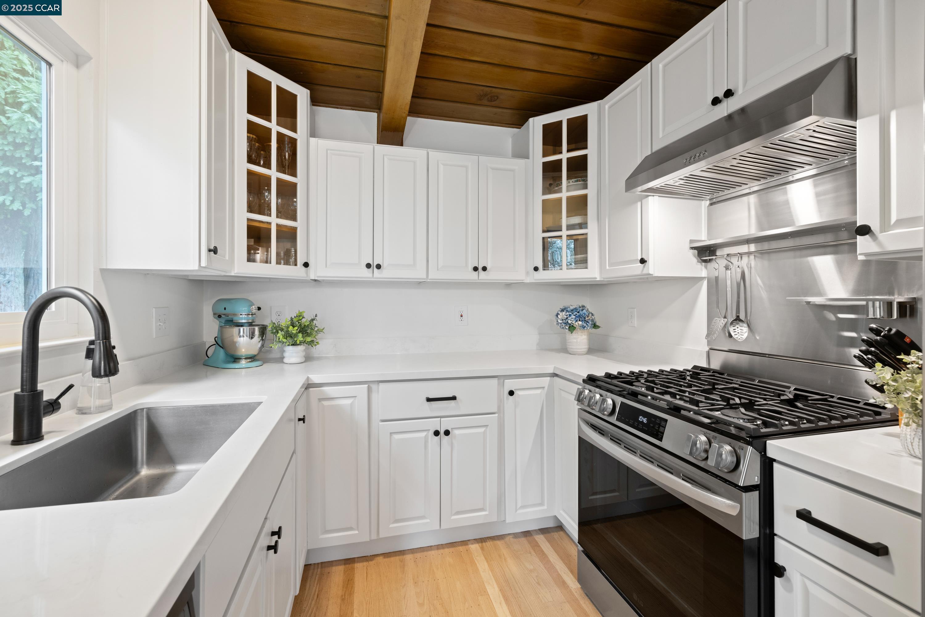 256 Fairlawn Dr