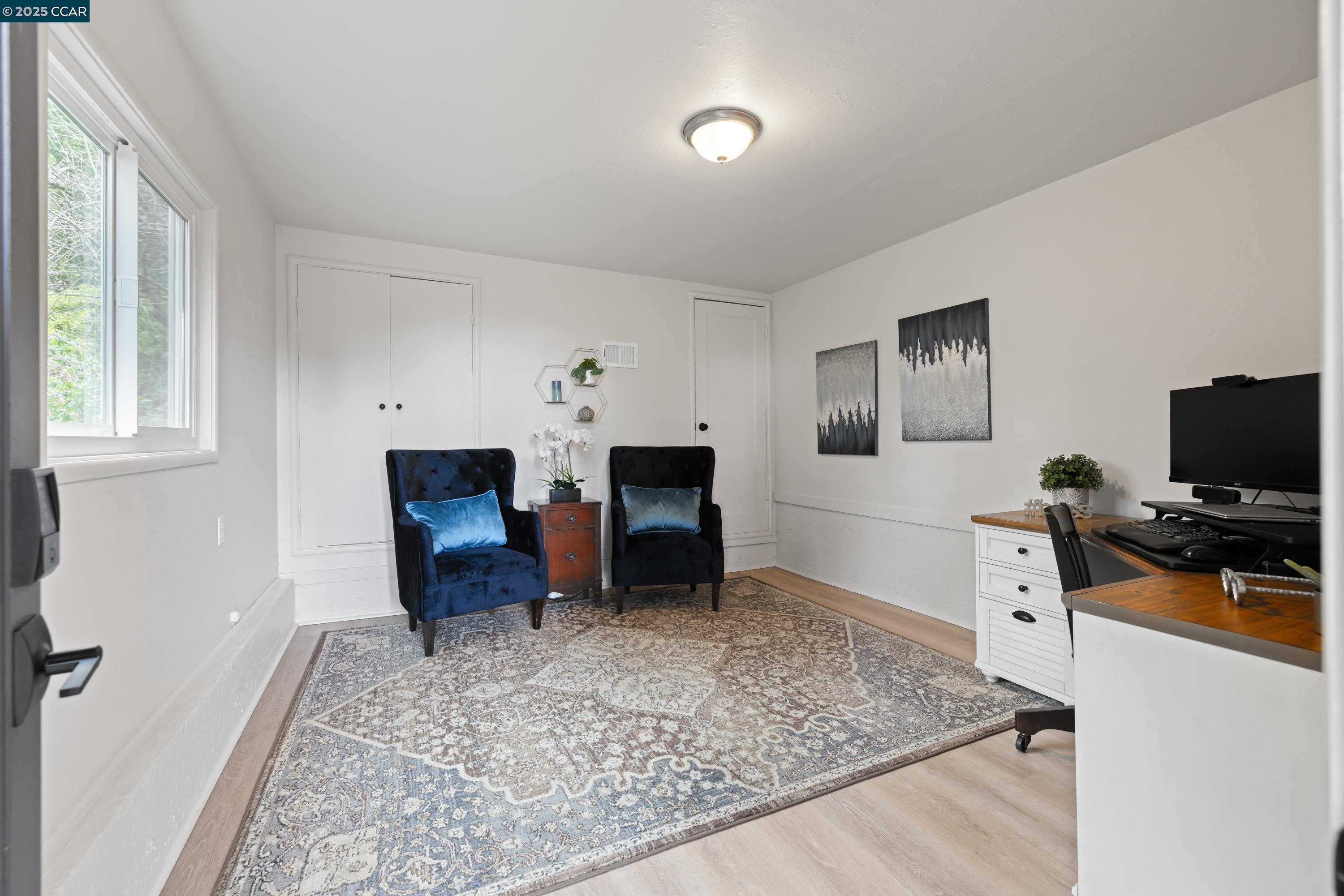256 Fairlawn Dr