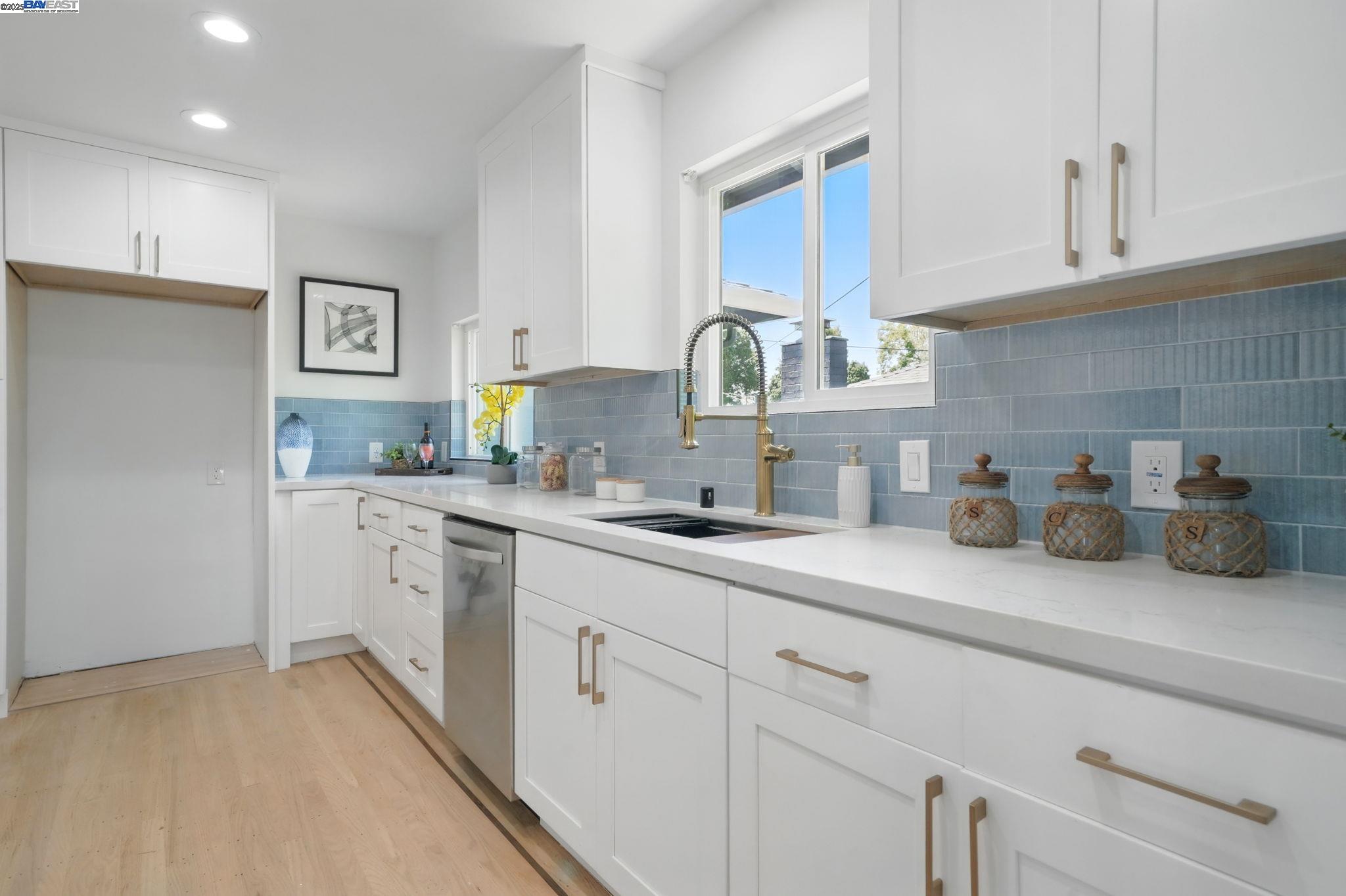3115 Deseret Dr