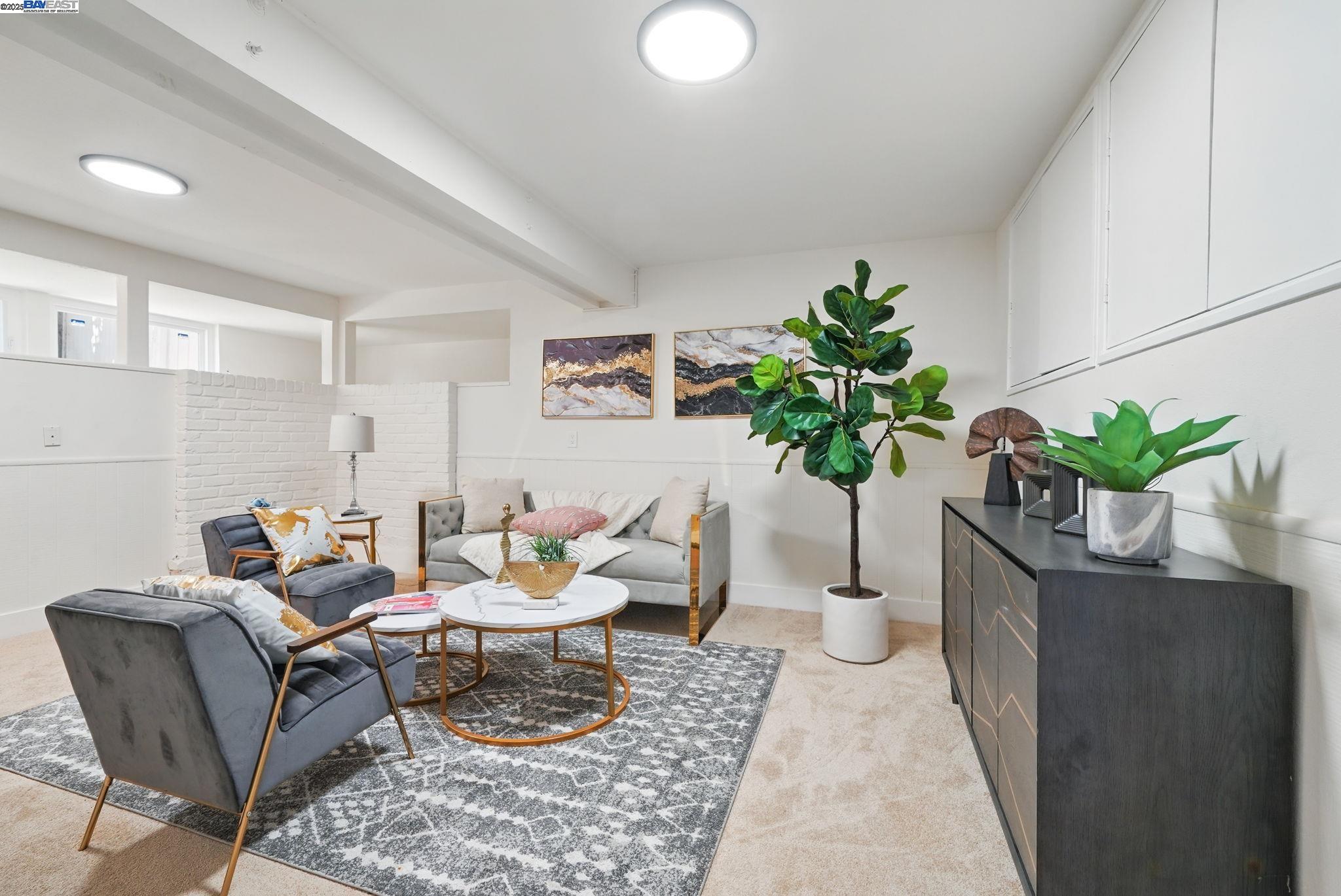 3115 Deseret Dr