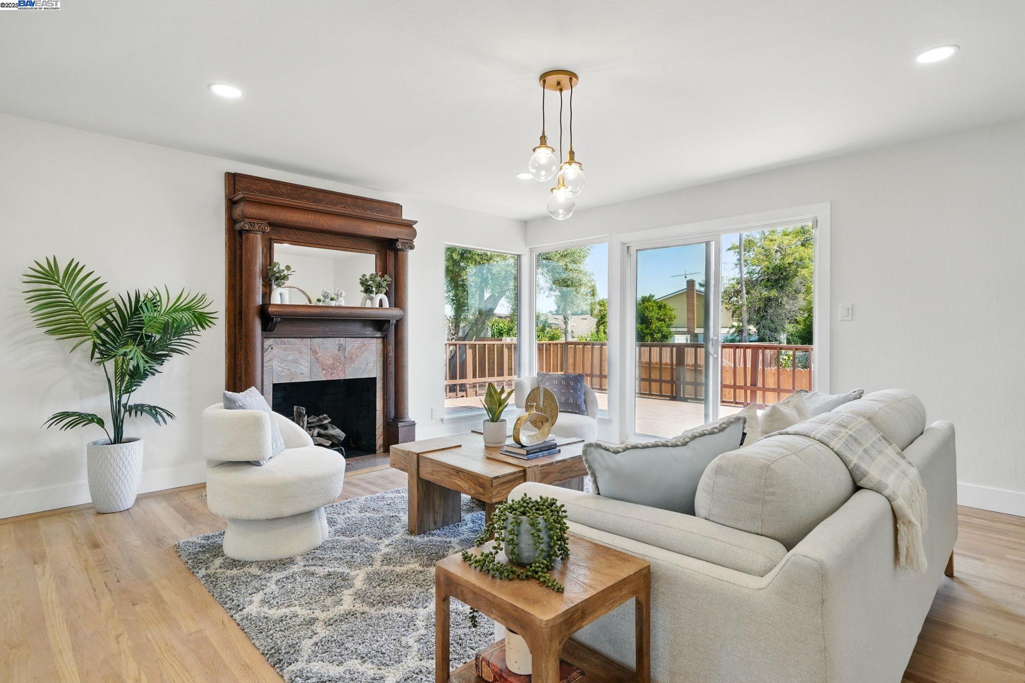 3115 Deseret Dr
