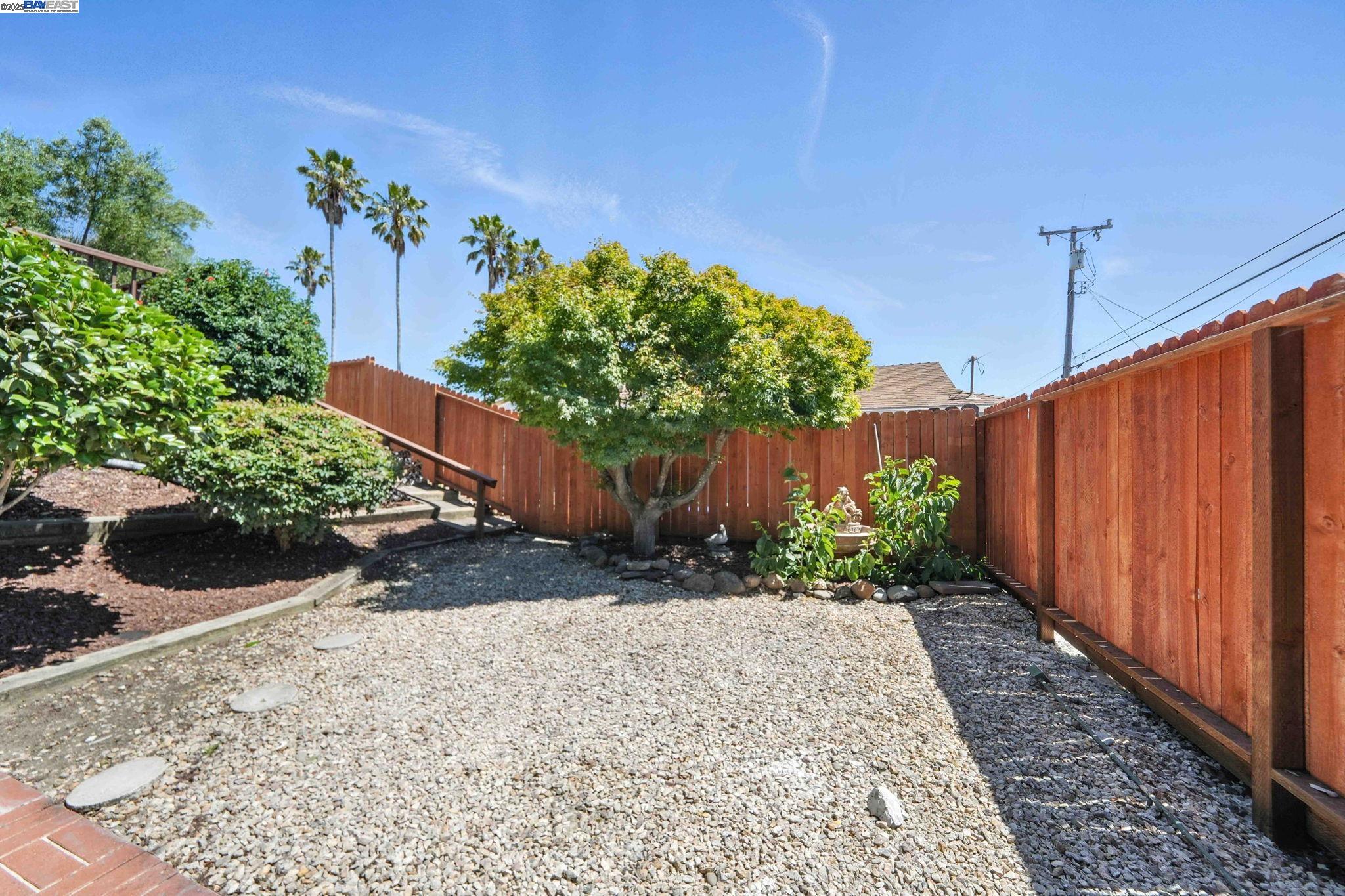 3115 Deseret Dr