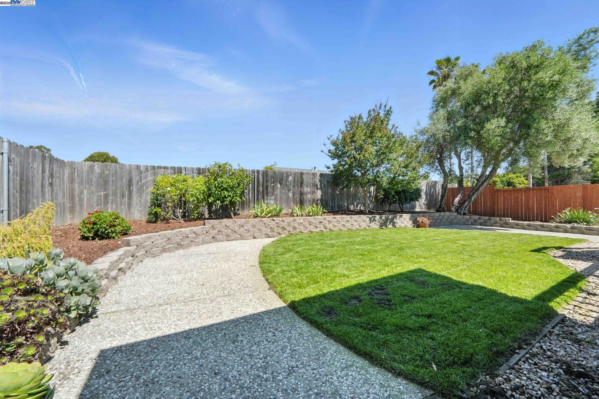 3115 Deseret Dr