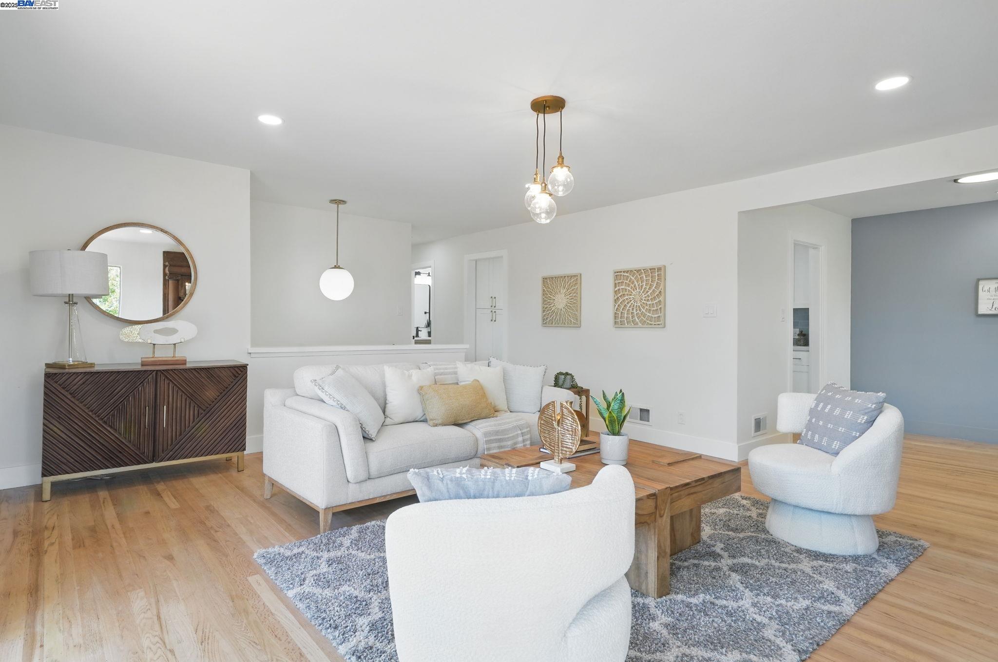 3115 Deseret Dr