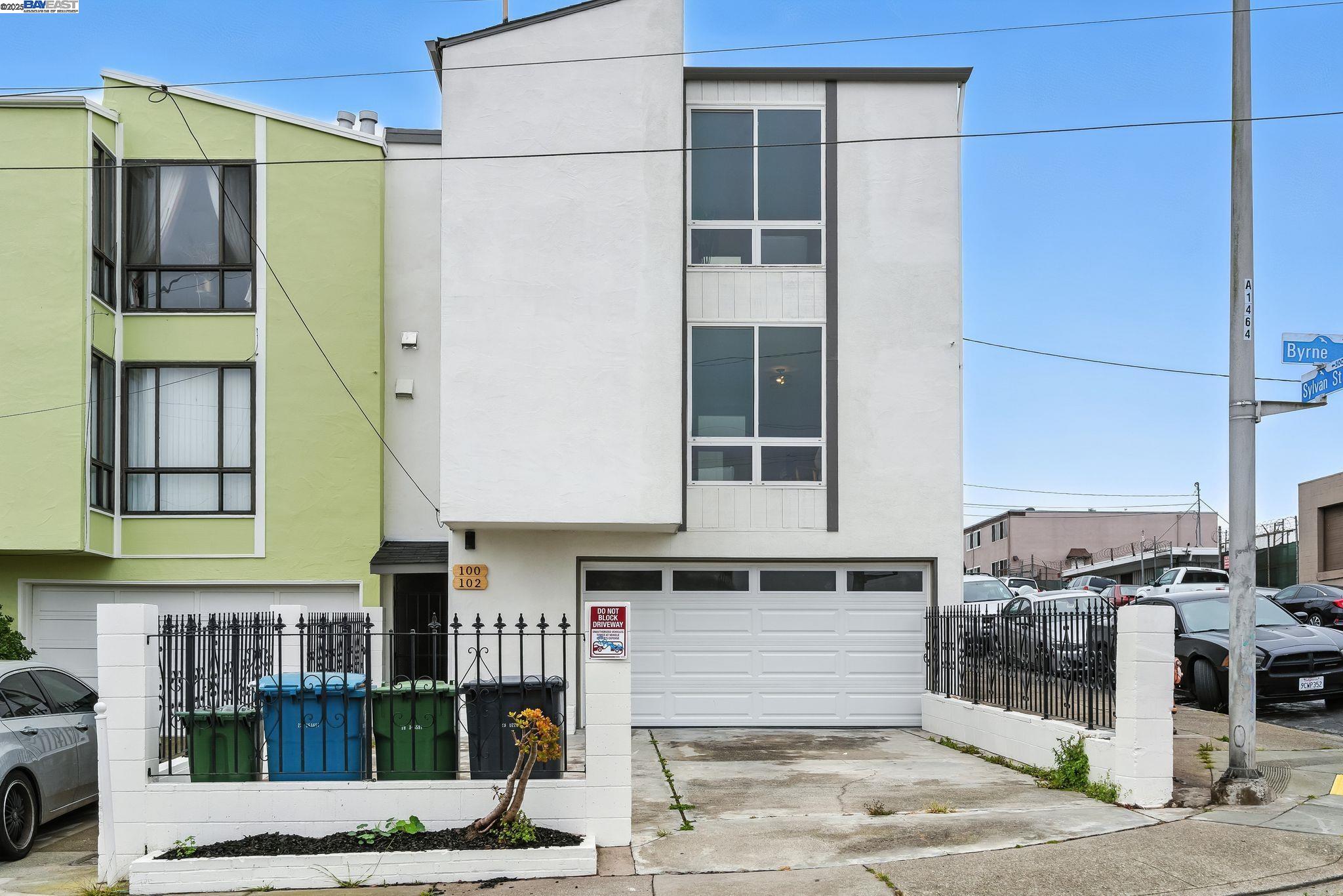 100-102 Byrne St