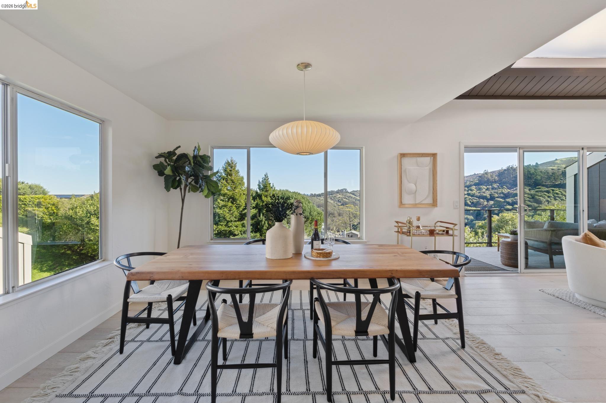 311 Vista De Valle