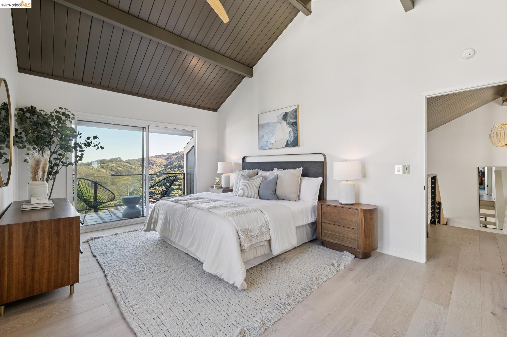 311 Vista De Valle