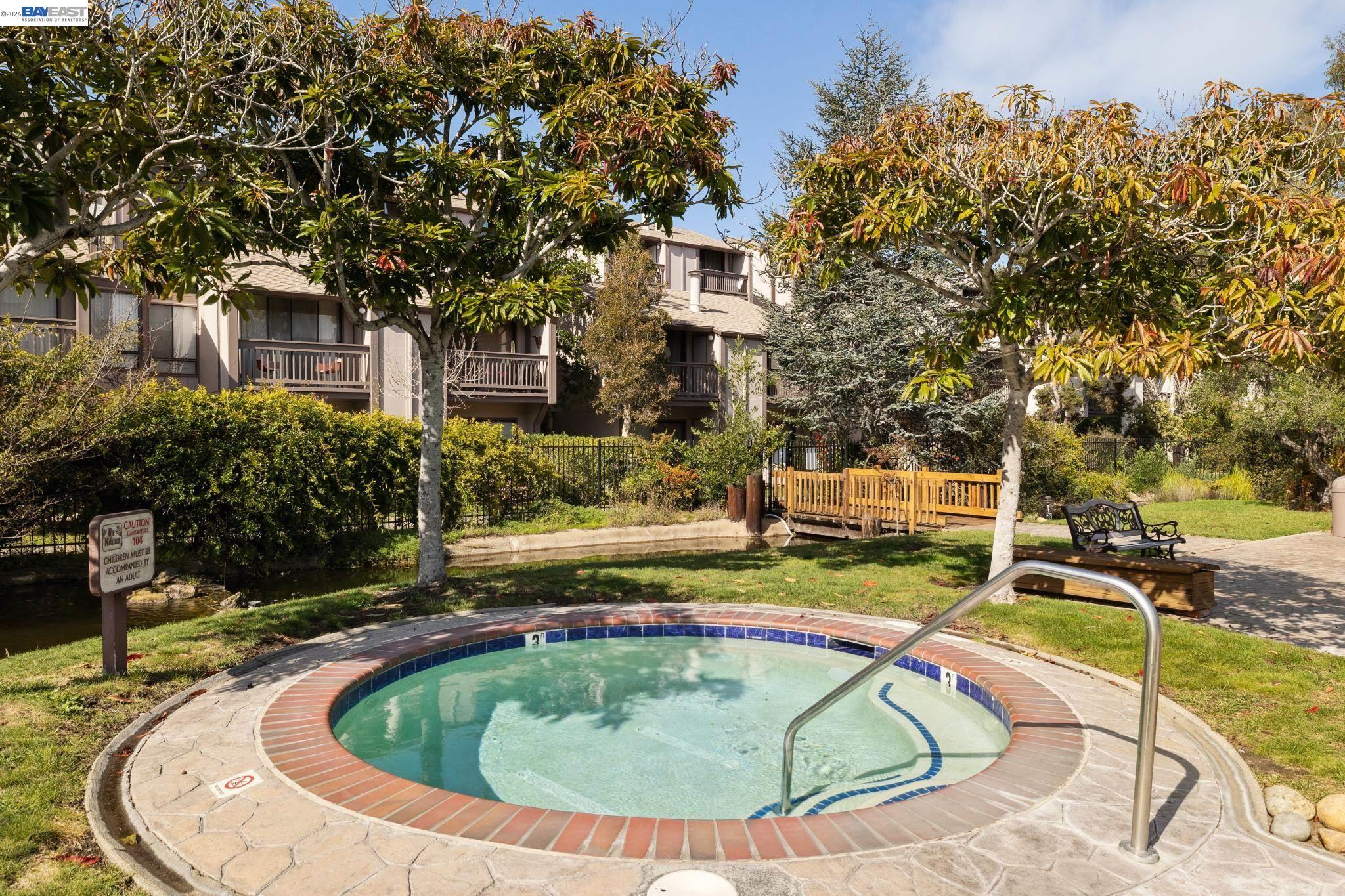 2101 Shoreline Dr # 425