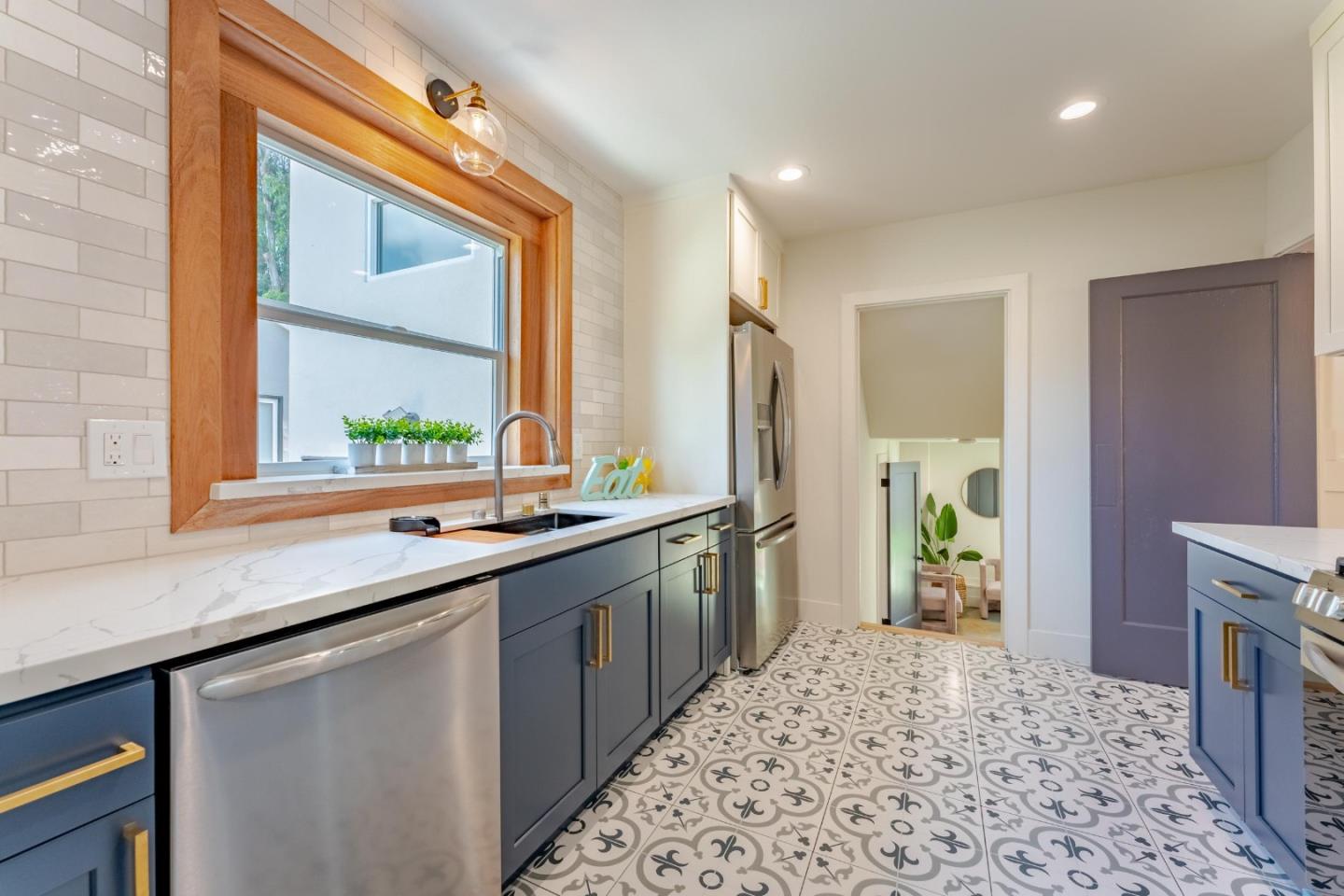 4323 Allendale Avenue