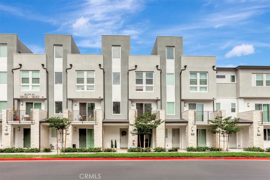 1810 W Bushell Street