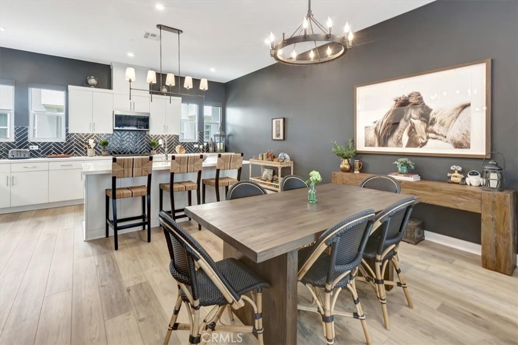 1810 W Bushell Street