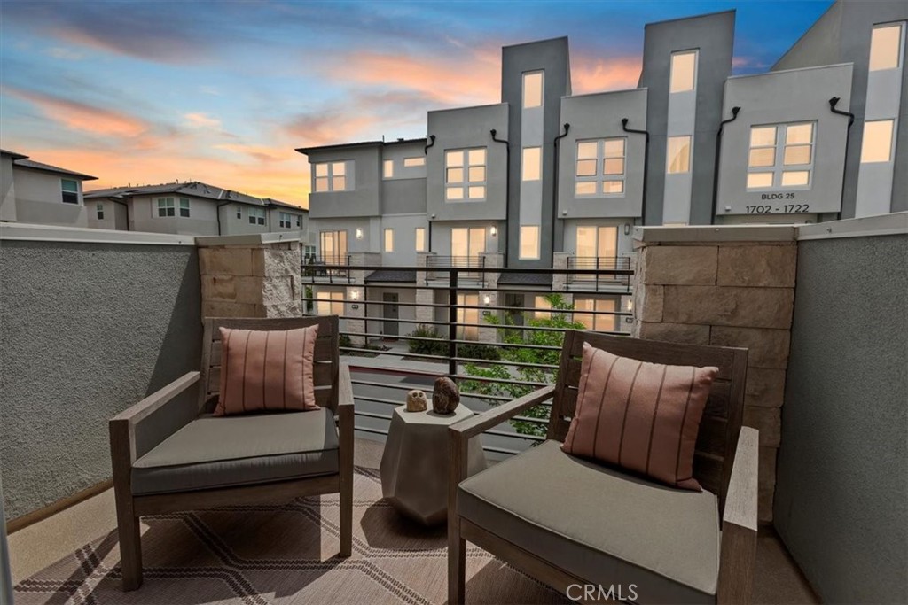 1810 W Bushell Street